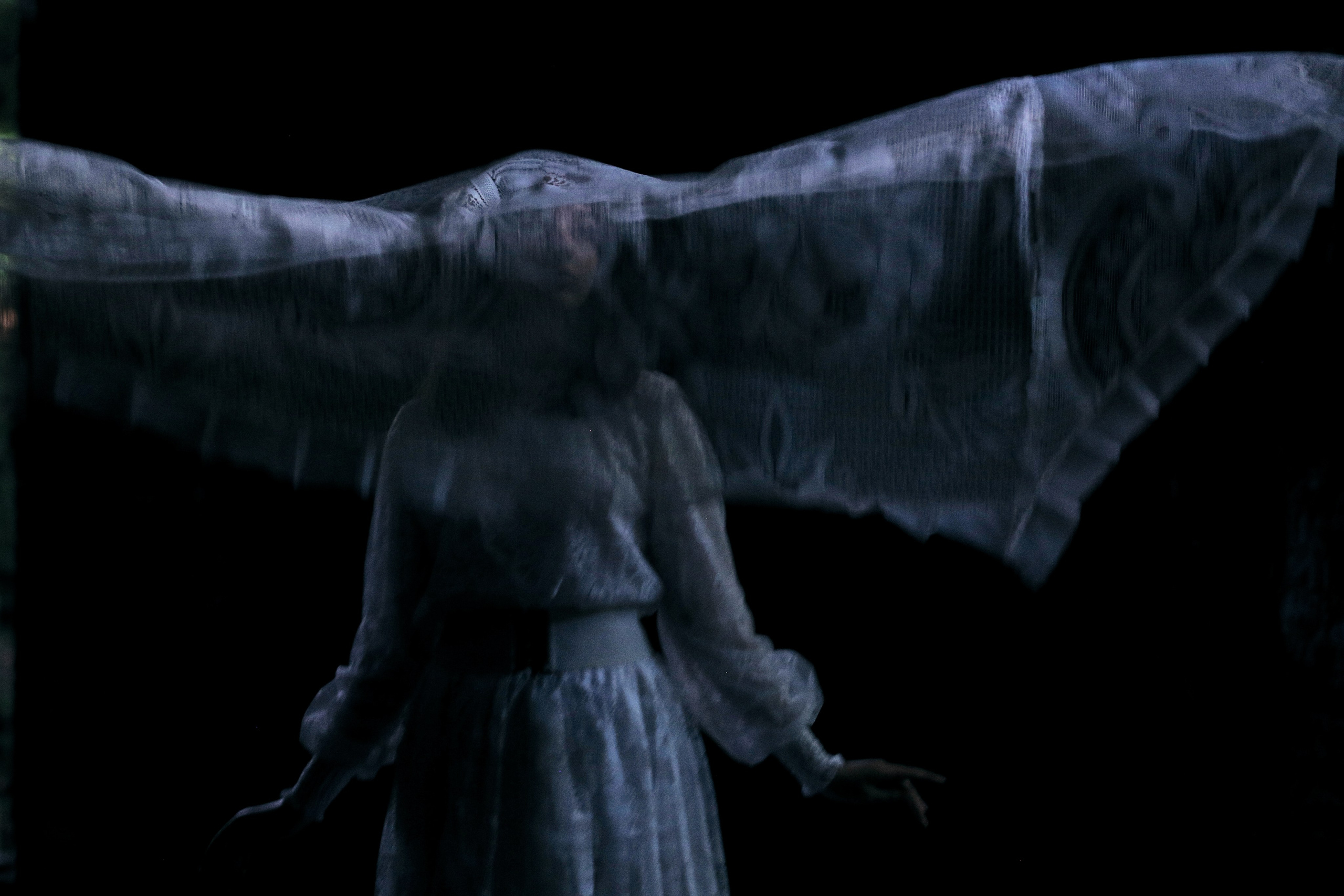 невеста с летящей фатой