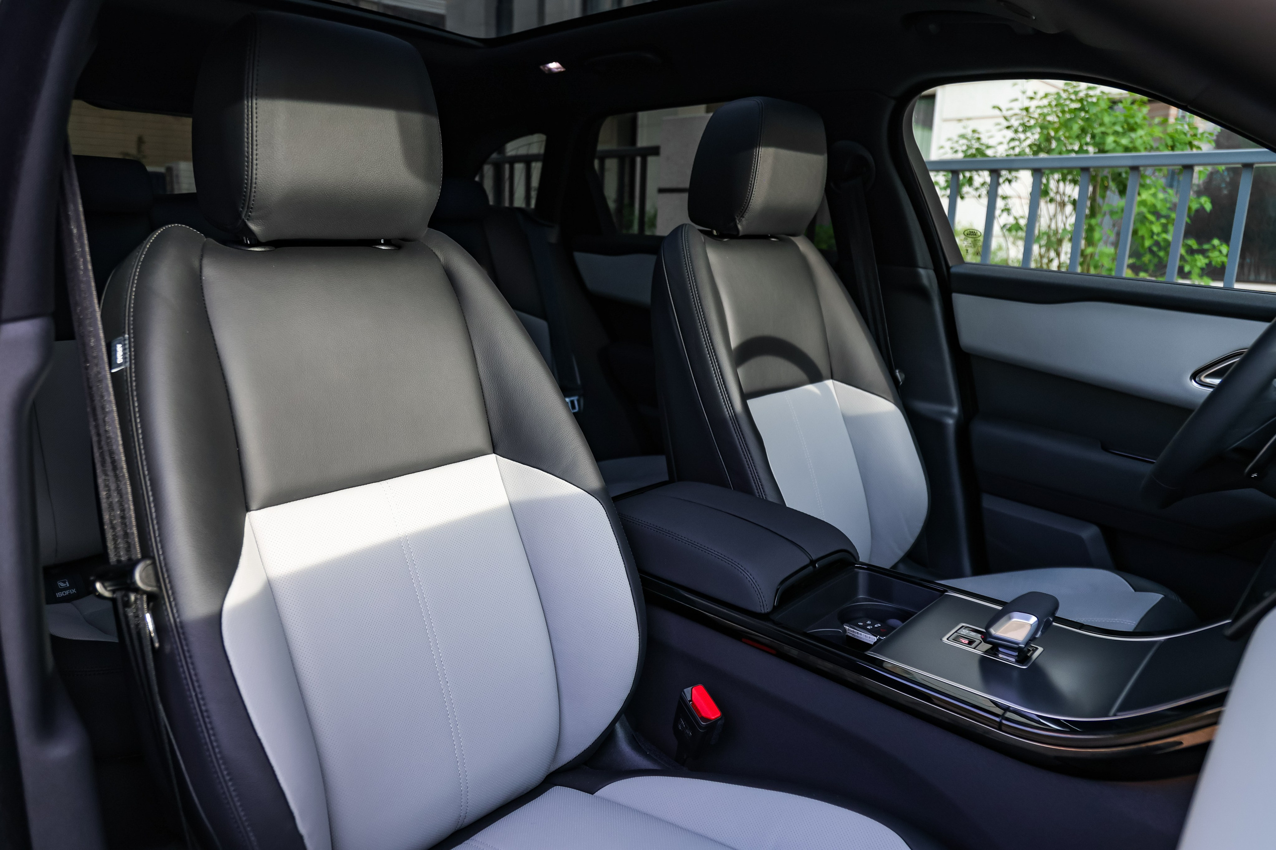 2024 RANGE ROVER VELAR 2.0 AT. Mixturecaptures