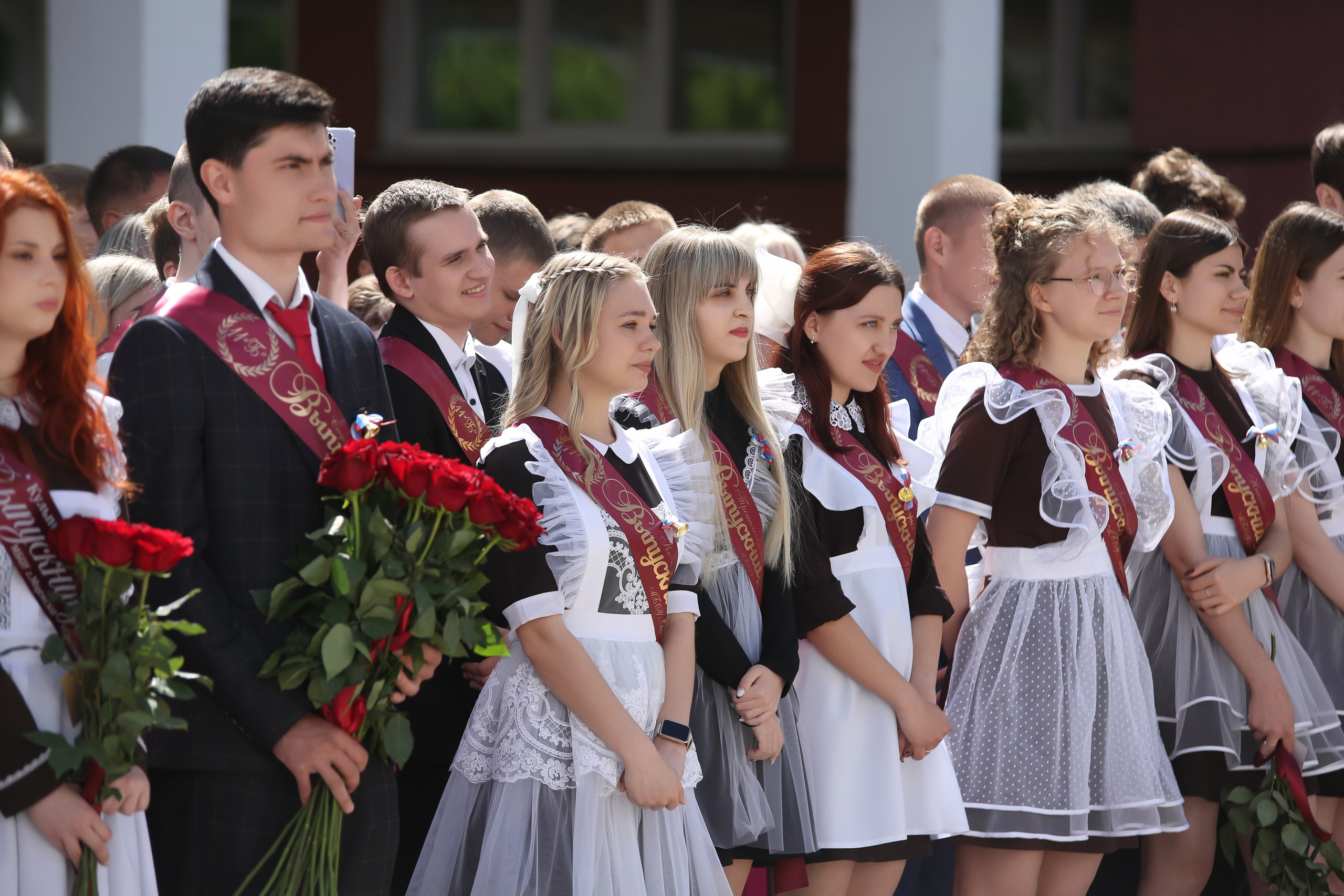 ЛИНЕЙКА «ПОСЛЕДНИЙ ЗВОНОК» 9 ШКОЛА 2024 г МЦЕНСК. ТВОЙ АЛЬБОМ / ТВОИ ПРАВИЛА