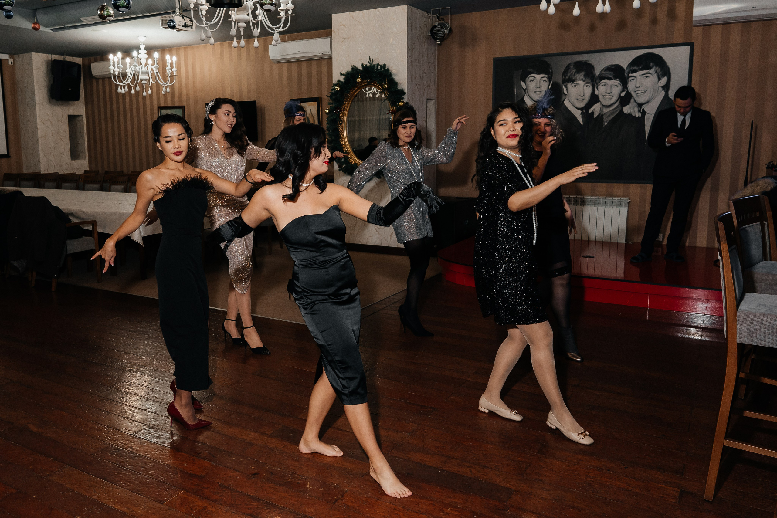 ARONAKS CORPARATE PARTY