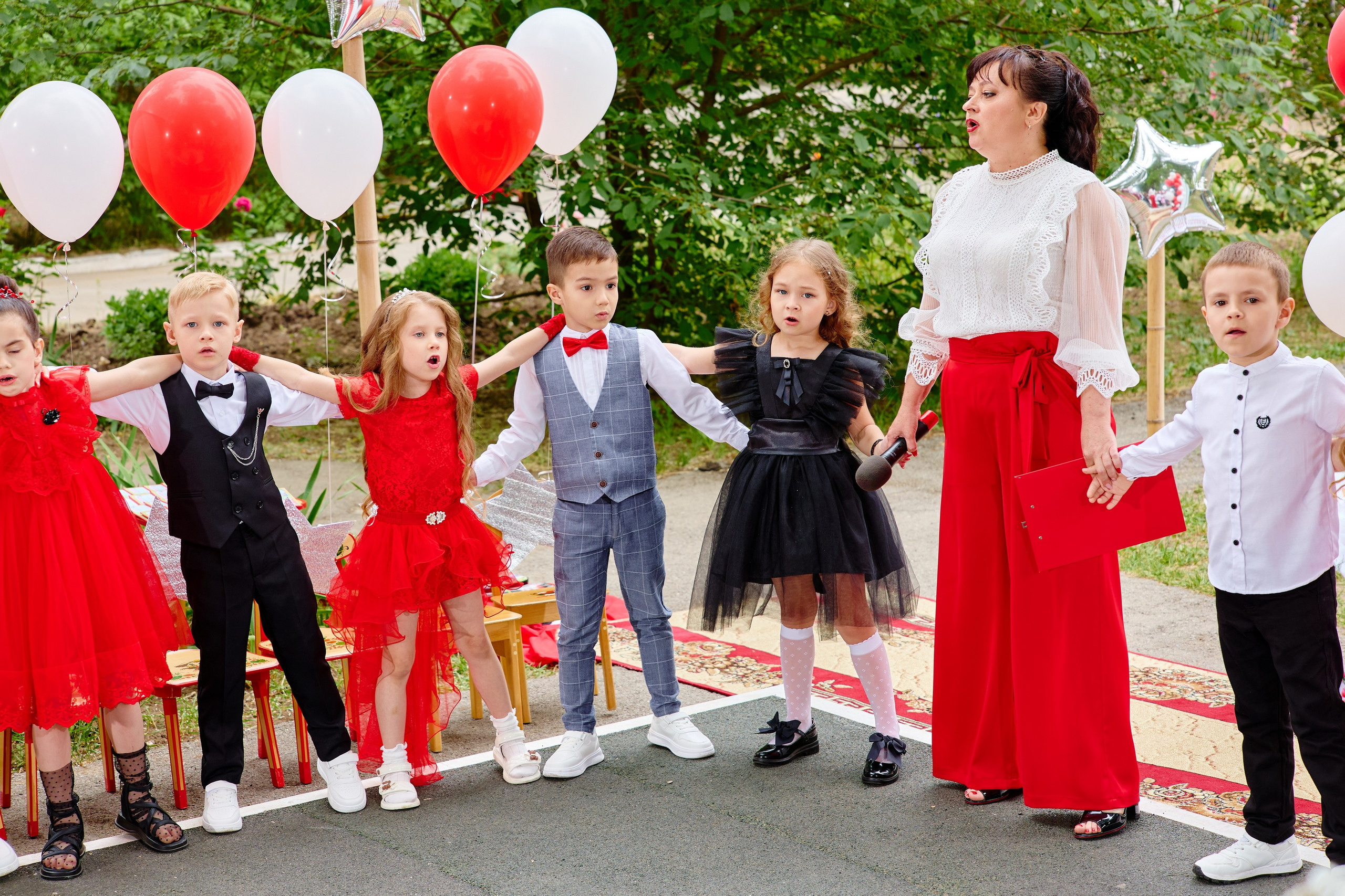 Выпускной 45 сад. Фотограф Выпускные альбомы Таганрог Сергей Коробченко