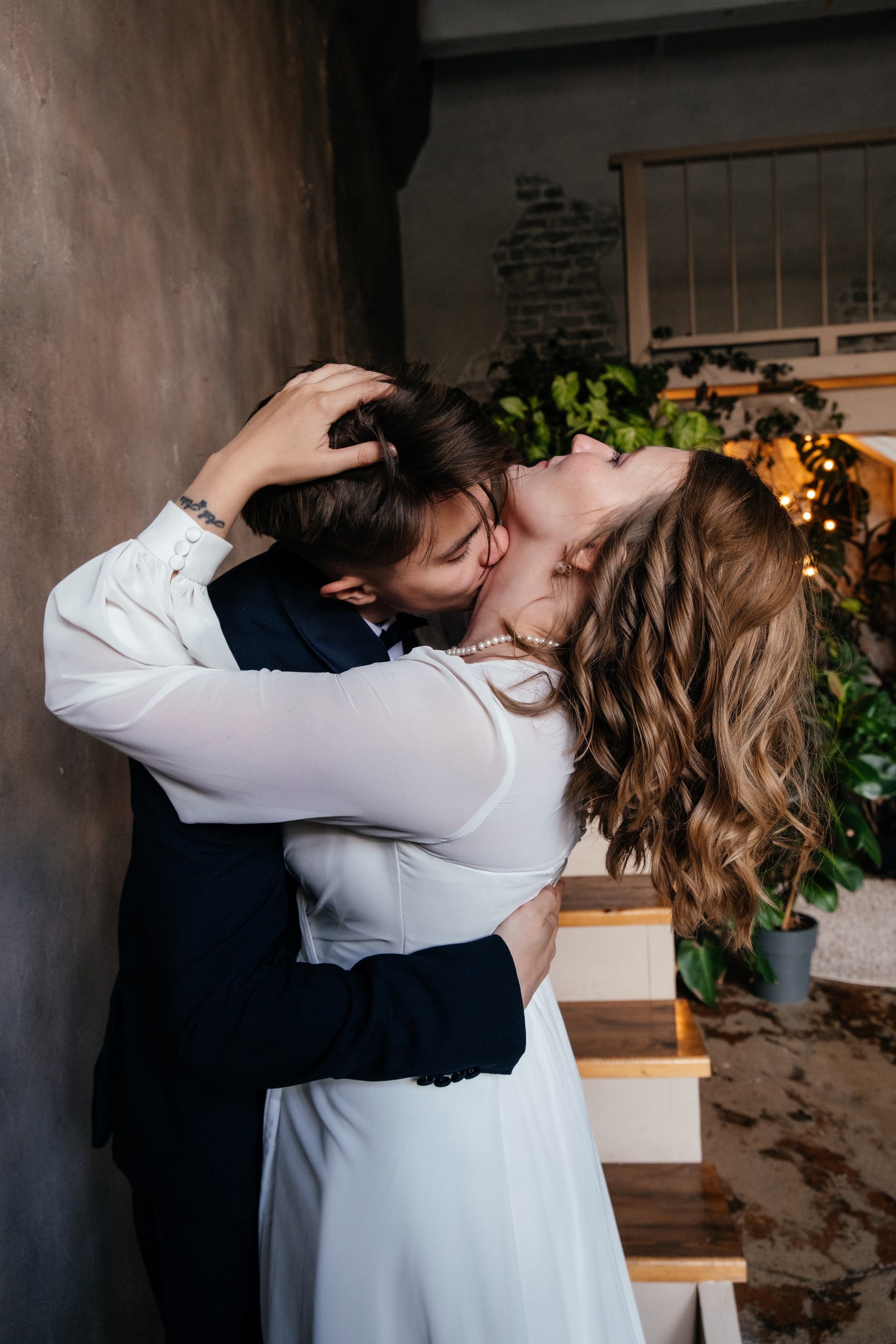 Фотосъемка свадьбы — трогательные и стильные свадебные фотографии. Свадебный фотограф в Екатеринбурге — заказ профессиональной фотосесии, все виды фотосъемки