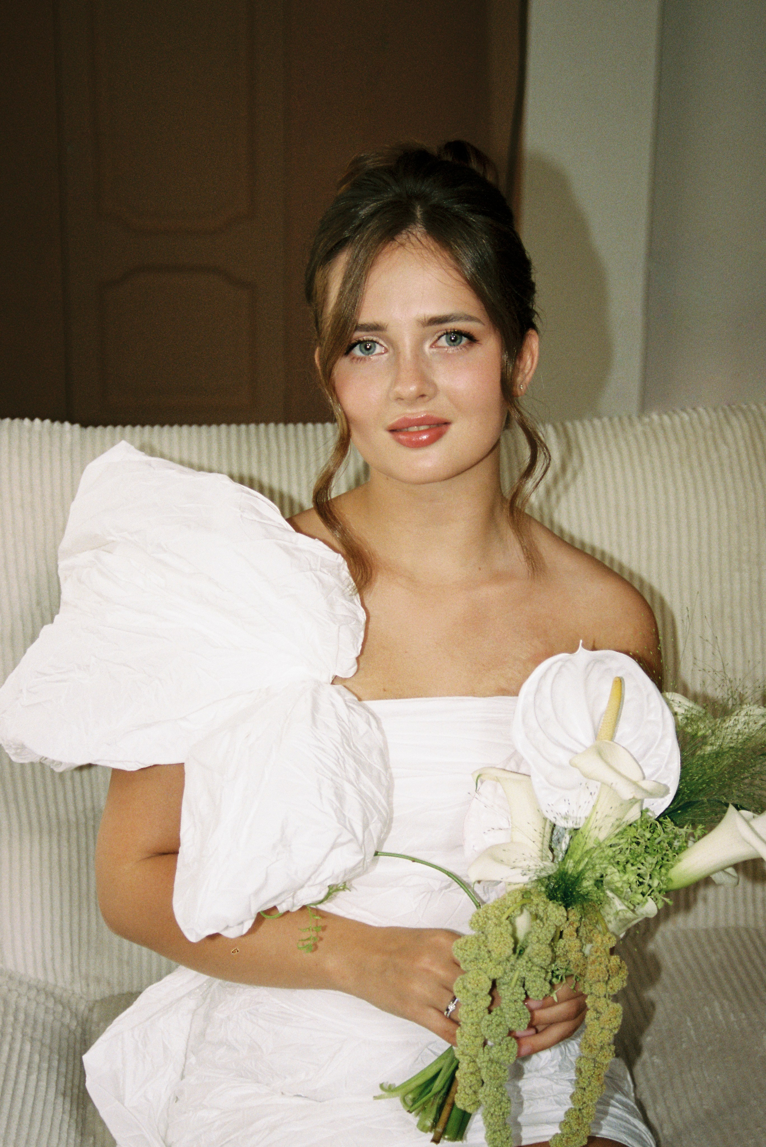 Настя и Лёша. Прогулка по Питеру. Катер. На цифру и плёнку. Свадебный фотограф Катерина Чулкова