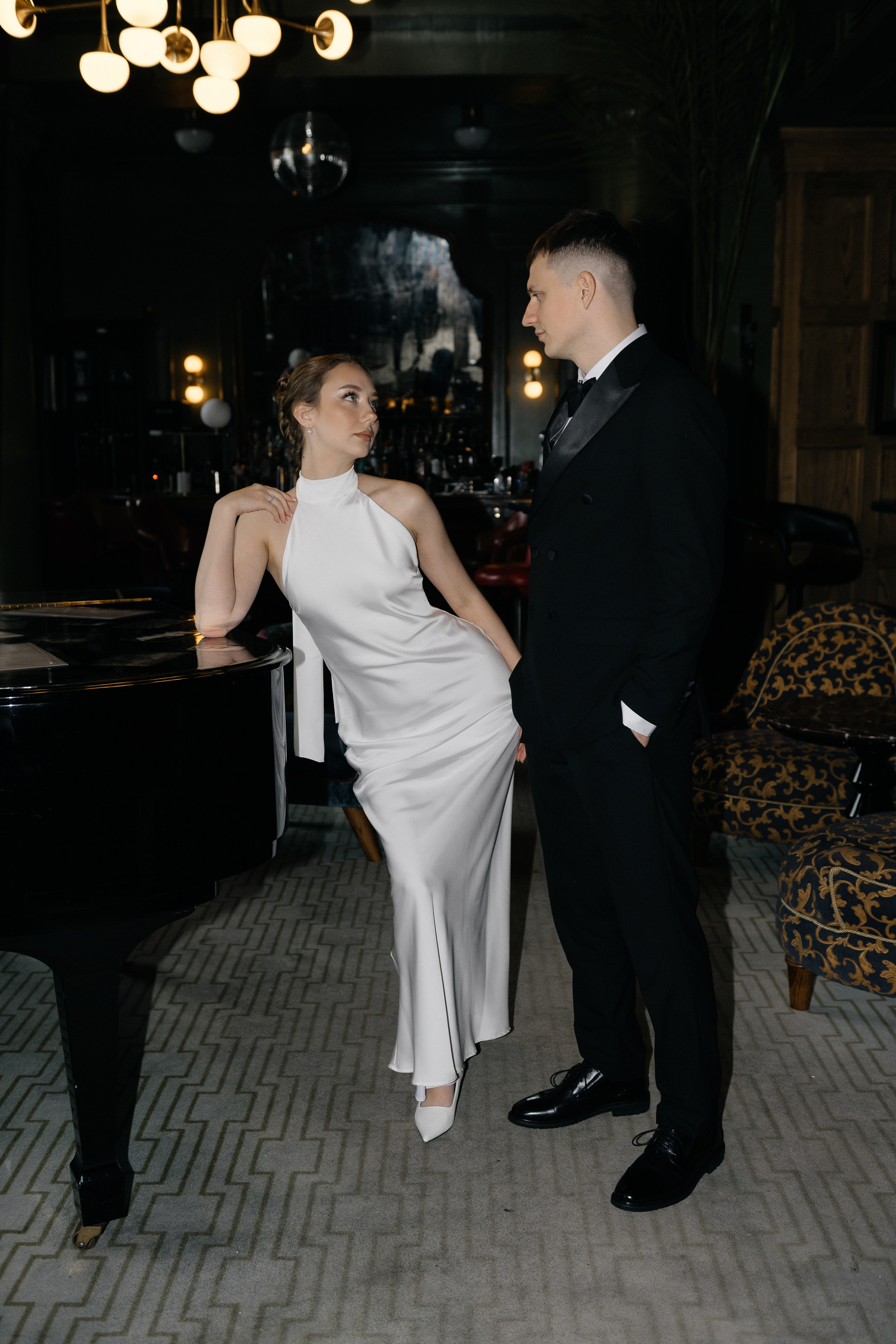 Wedding day in Martinique Bar. Wedding PHOTOGRAPHER Andrew Vnukov