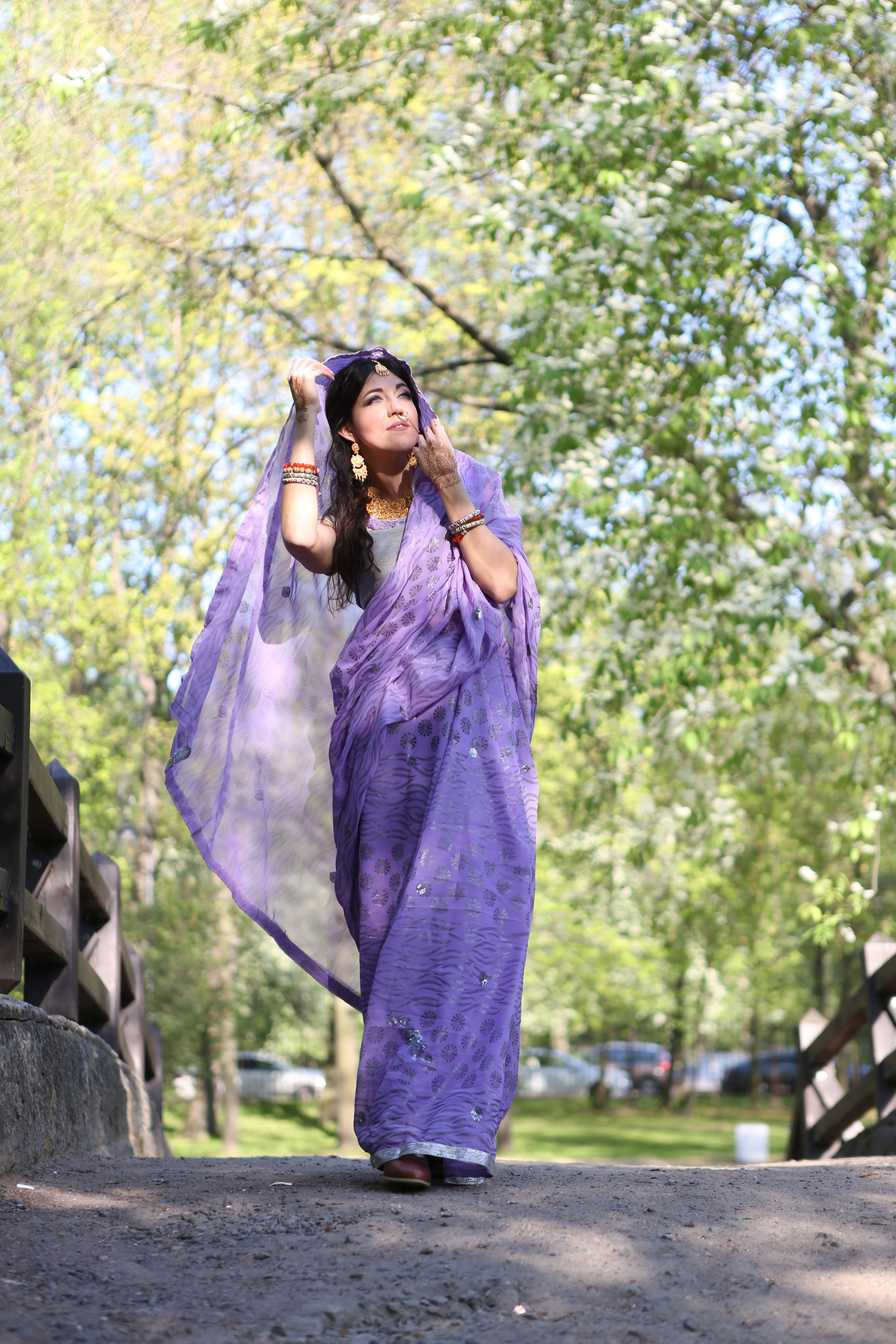 Прогулка в сари. Фотограф в Санкт-Петербурге. Индивидуальная съемка и фотопрогулки