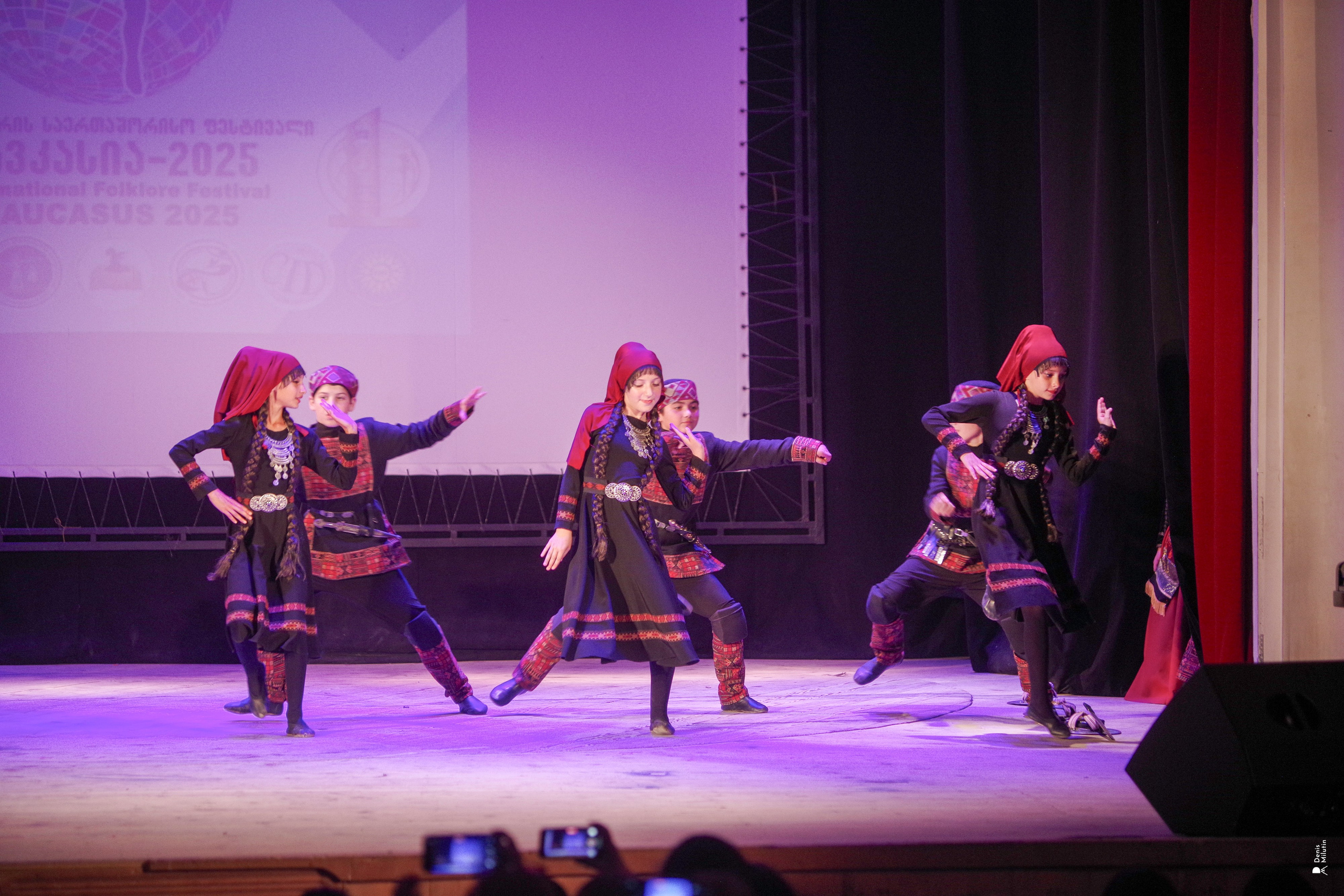 Танцы в прекрасном Они. Портретный фотограф Денис Милютин