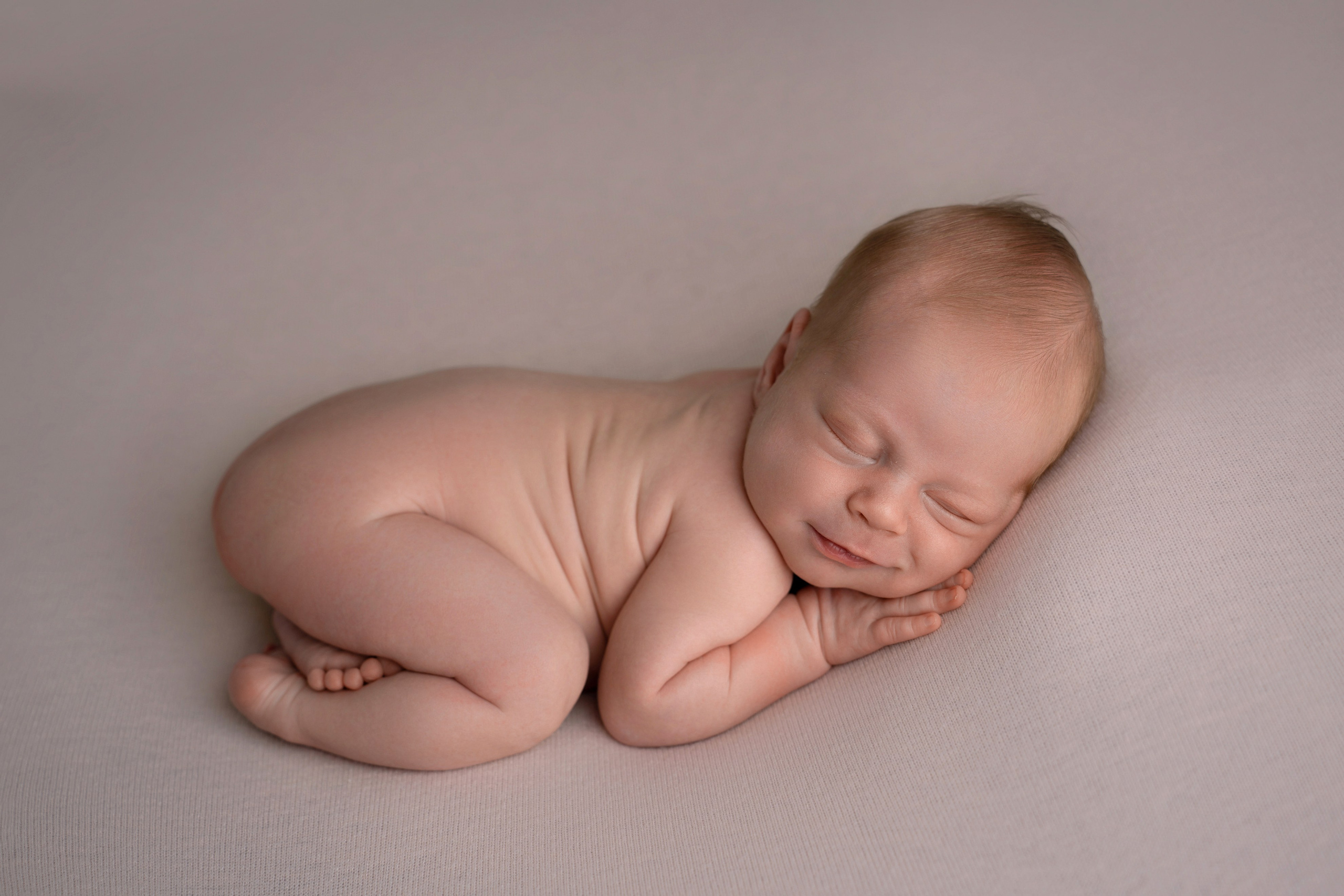 Ньюборн. Фотограф новорожденных Оренбург и свадебный фотограф Оренбург