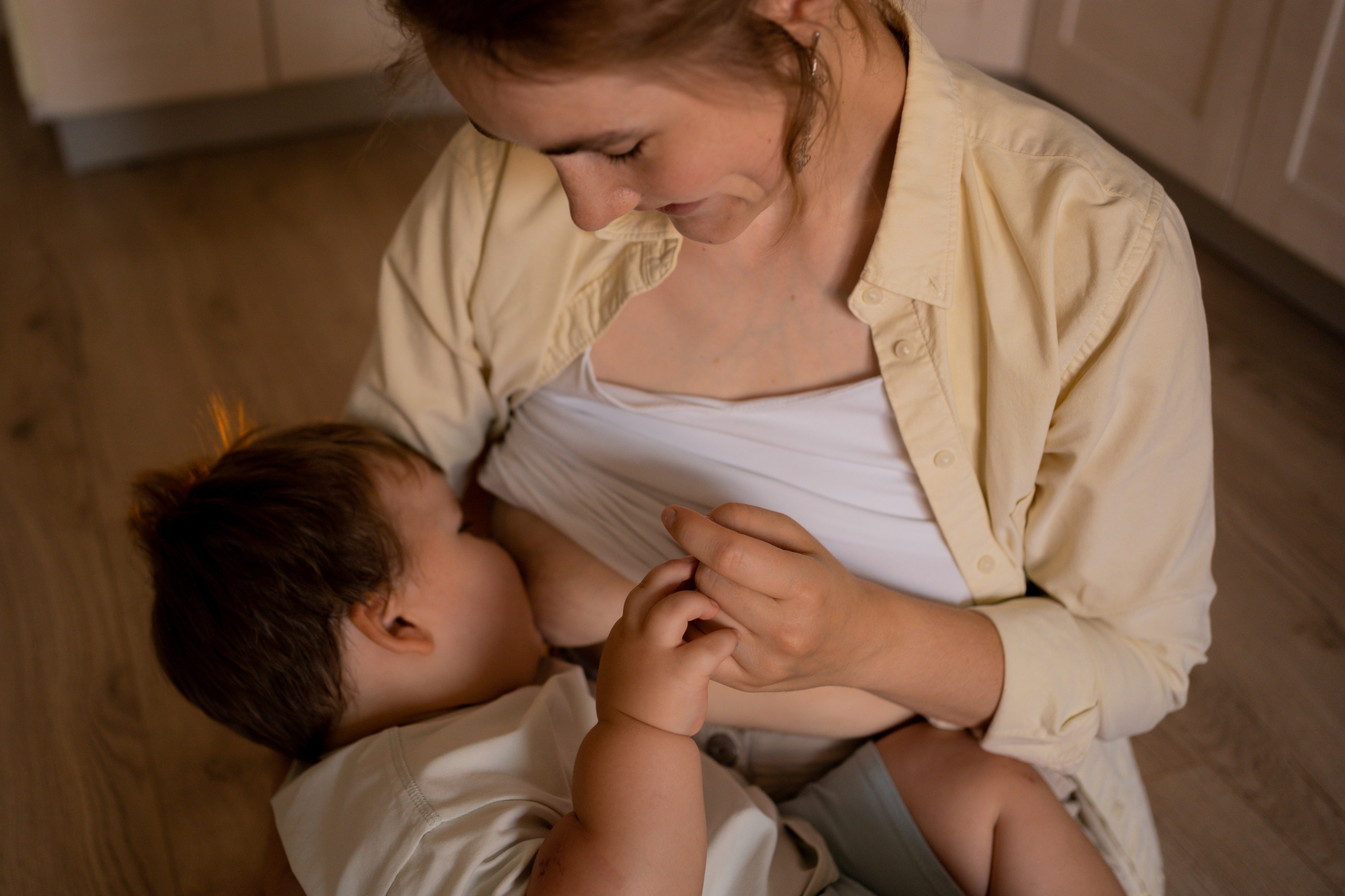 Алина и Дима. Фотограф грудного вскармливания в Москве Екатерина