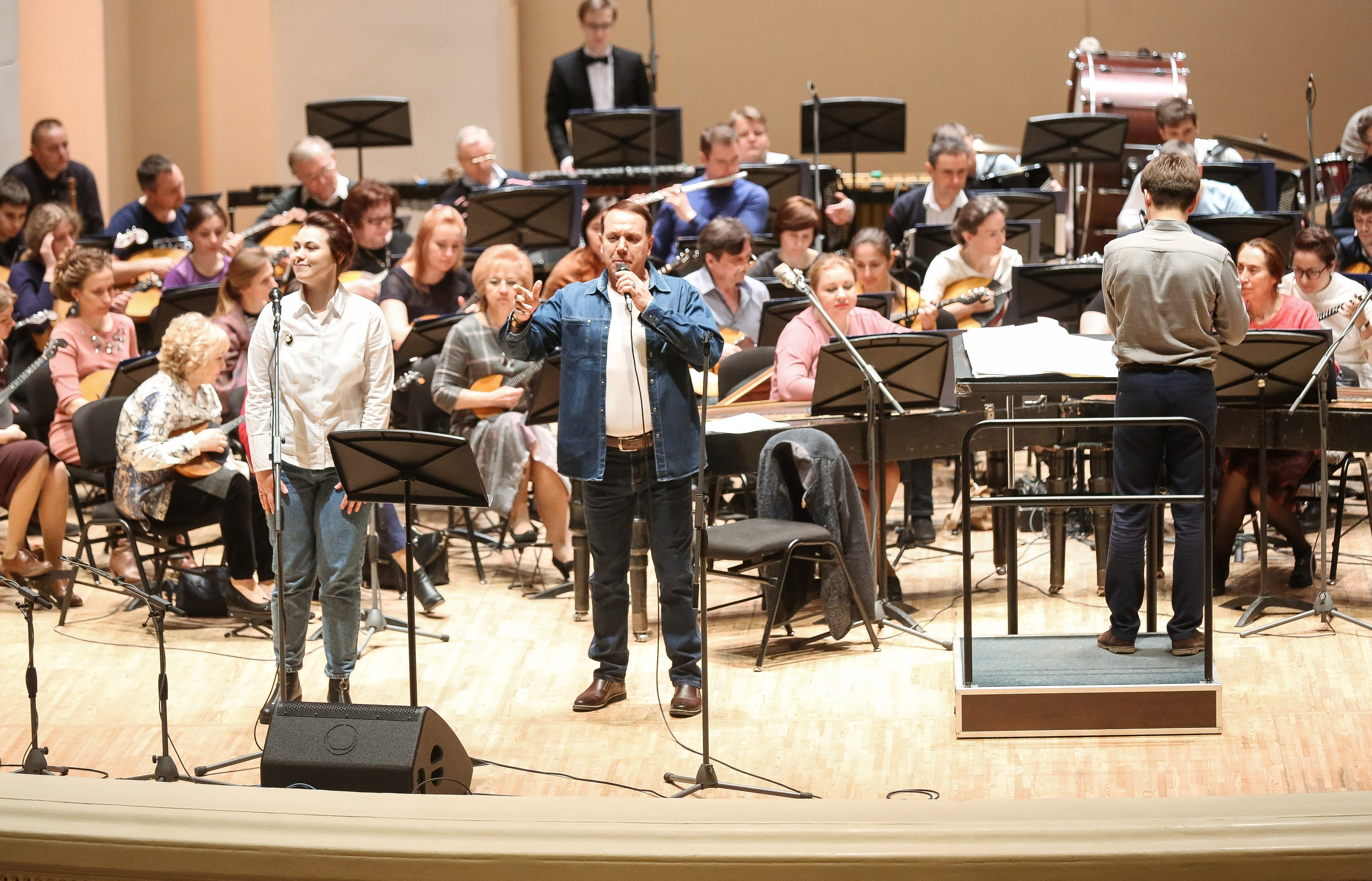 Концерт «Один виток вокруг планеты» ко Дню космонавтики. Дарья Письменюк / Darya Leitstern — фотограф, музыкант, журналист, путешественник