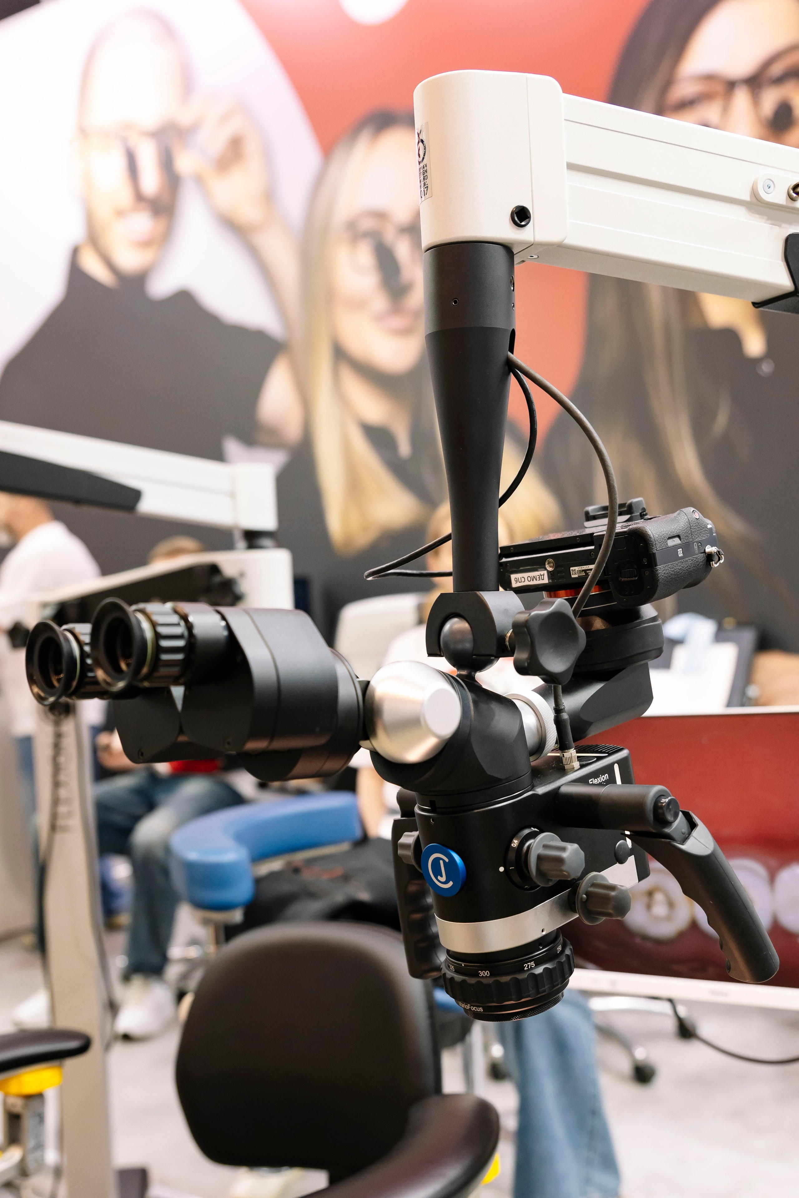 Стоматологическая выставка Dental Salon 2026. Профессиональный фотограф в Москве | Заказать фотосессию и съемку