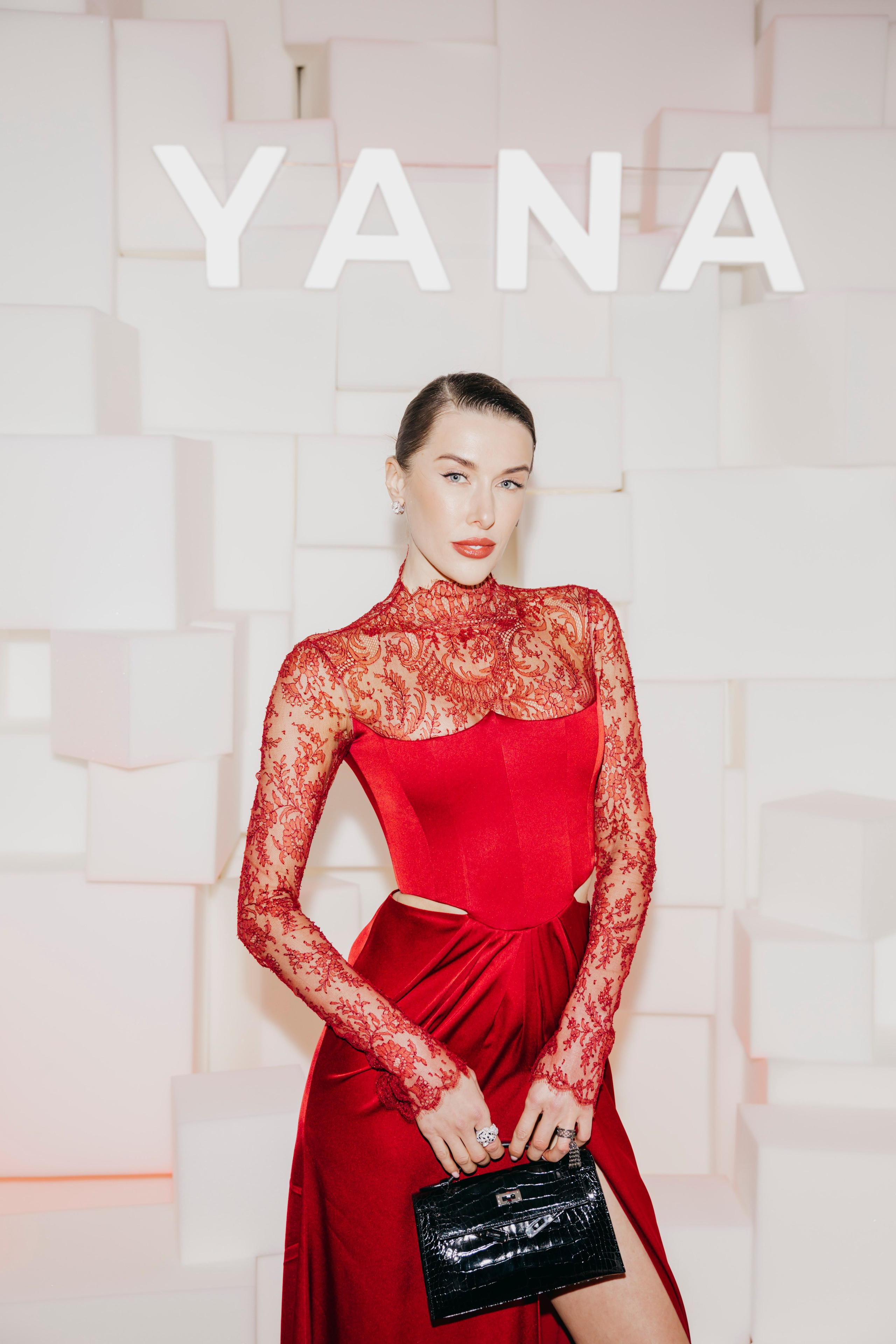 «Снежный Коктейль» от дома моды «YANA» Яны Раскаваловой. «Птичка на проводе»: информационный портал в Москве