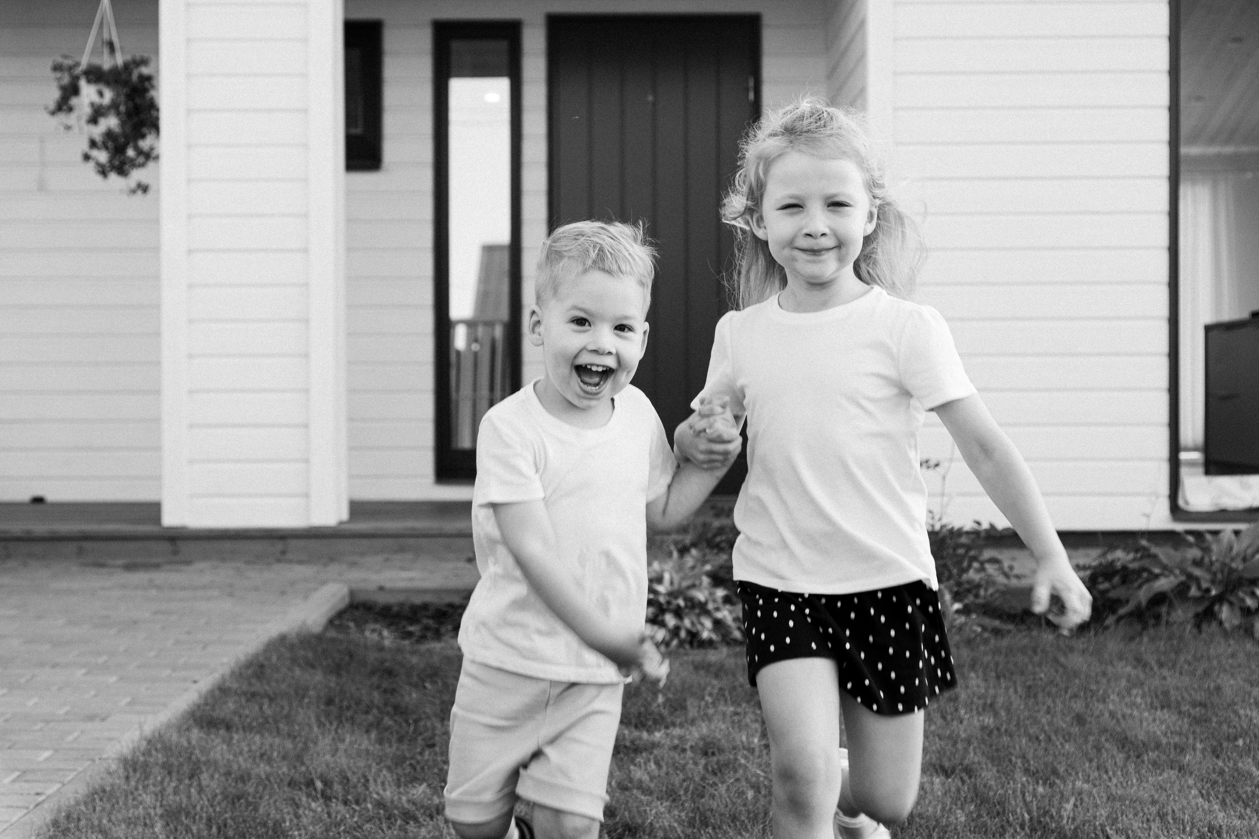 Семейная фотосессия дома. Детский и контент фотограф Надя Волкова Санкт-Петербург