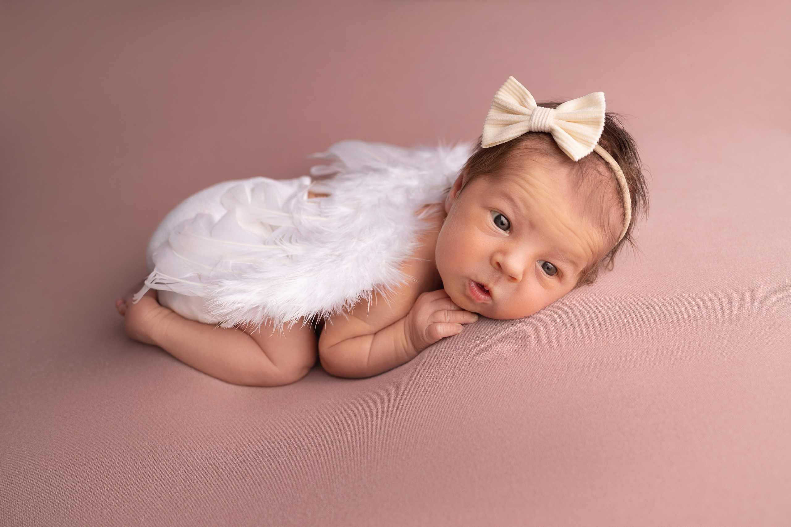 Классическая фотосессия малыша. Фотограф новорожденных малышей в Омске и Омской области Эльвира Камаева
