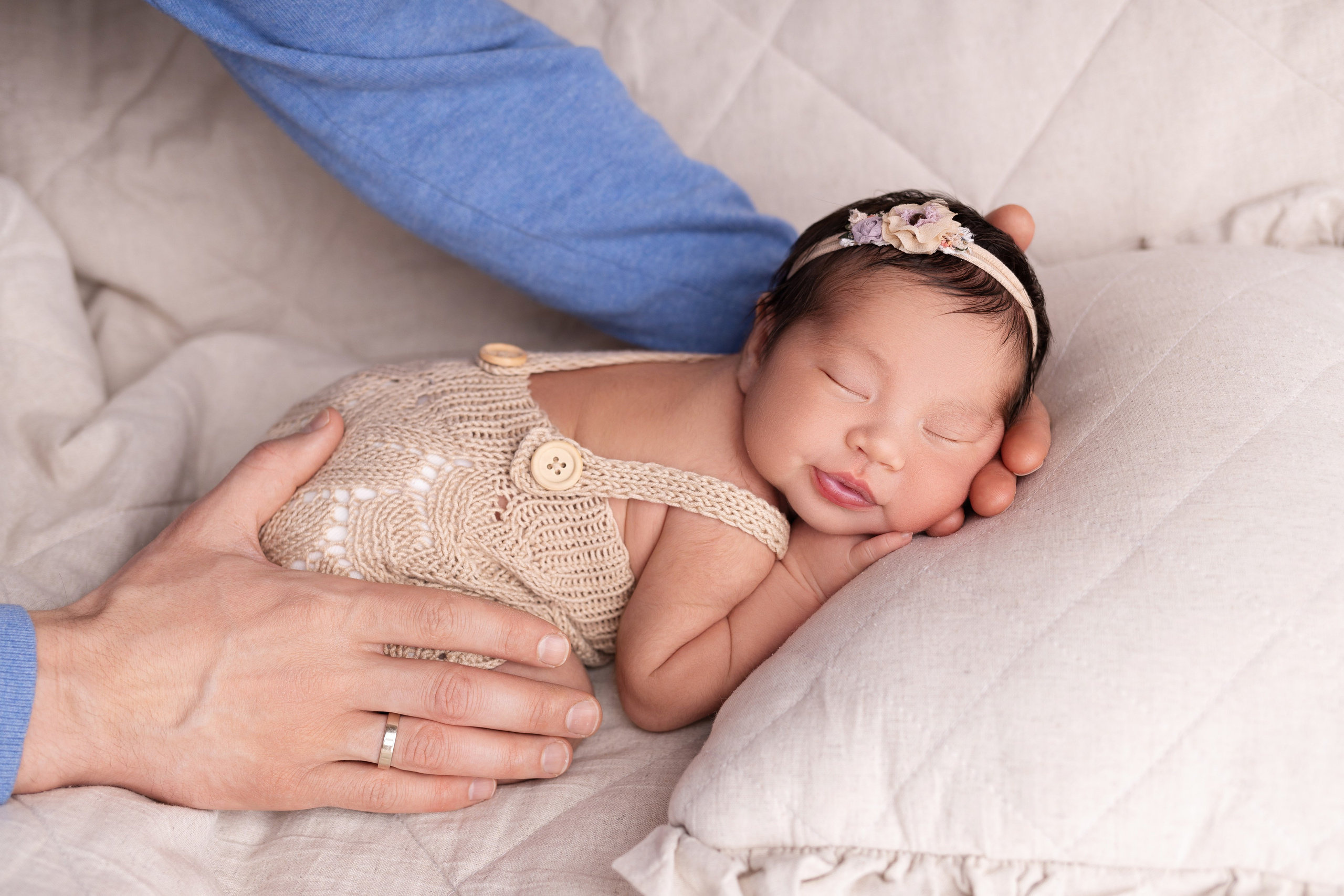 Newborn съемка в стиле Лайф. Фотограф новорожденных малышей в Омске и Омской области Эльвира Камаева