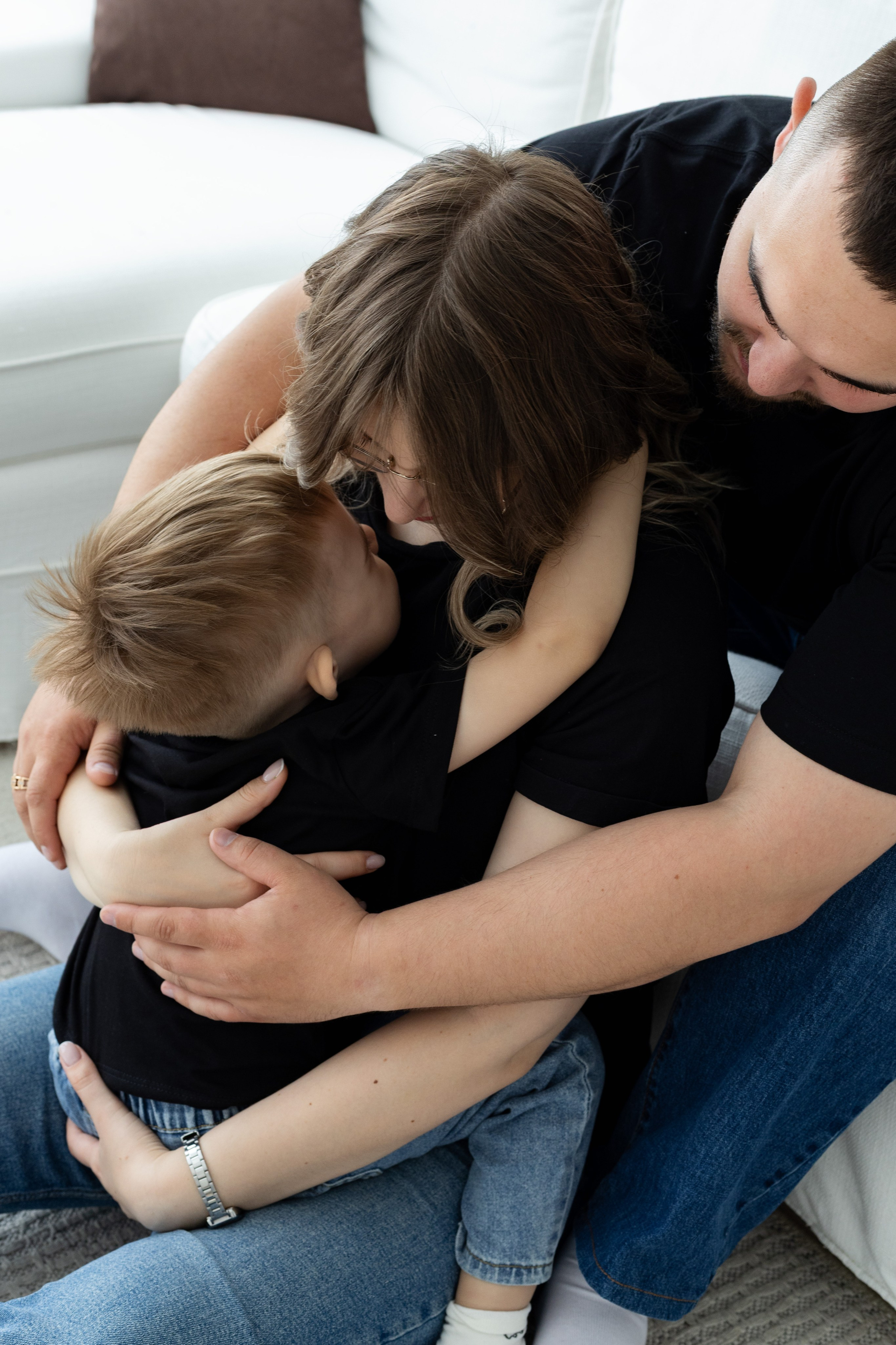 Семейная фотосессия в студии (Михаил, Крестина и Макар). Женский фотограф в Орске Новотроицке Динара Долганова