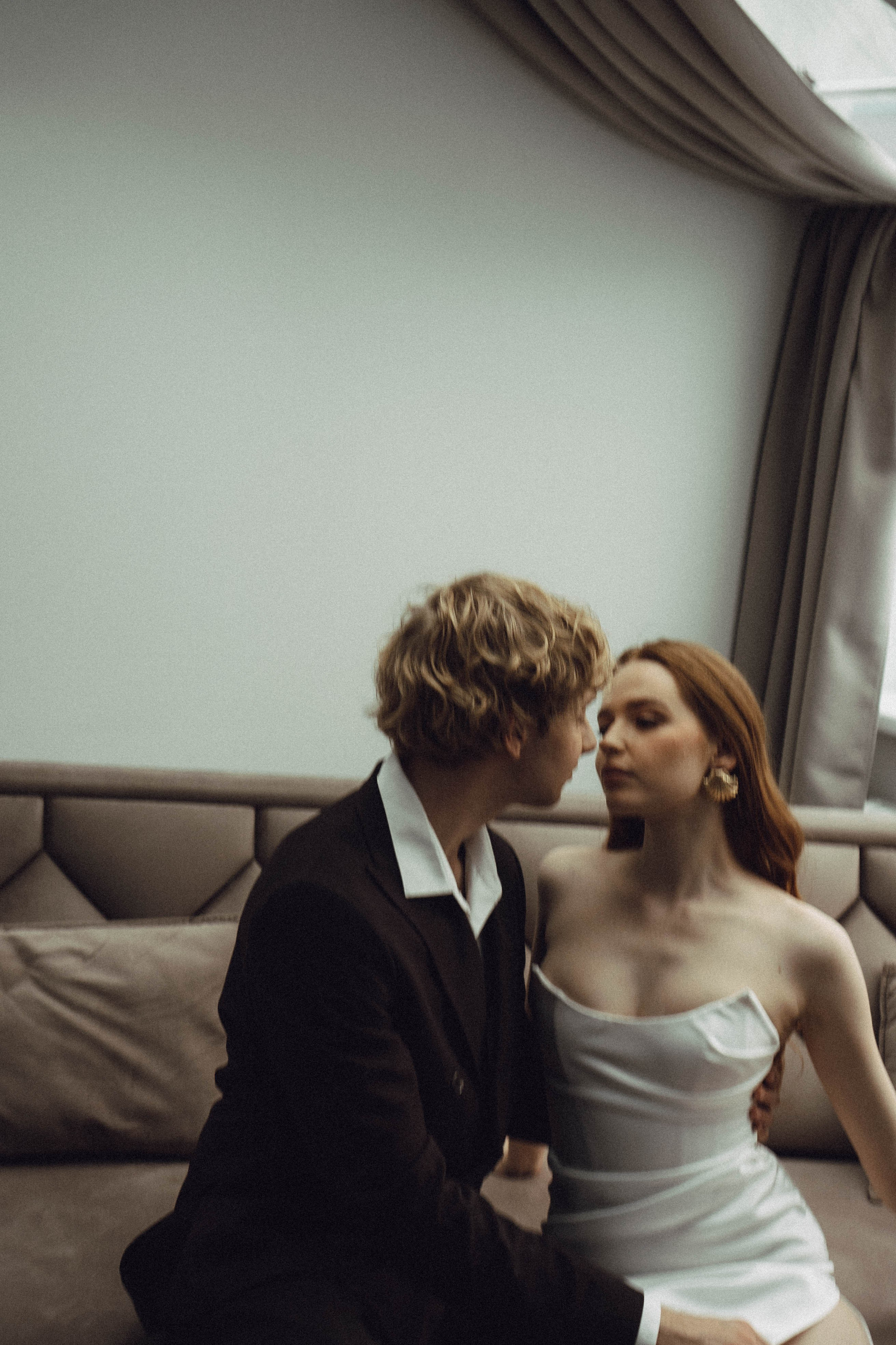 СВАДЕБНАЯ СЬЕМКА В ОТЕЛЕ. СБОРЫ ЖЕНИХА И НЕВЕСТЫ И ТАКЖЕ ТОР И ПОДГОТОВКА К ПРОГУЛКЕ. Профессиональный фотограф, Санкт-Петербург — Виктория Богомолова