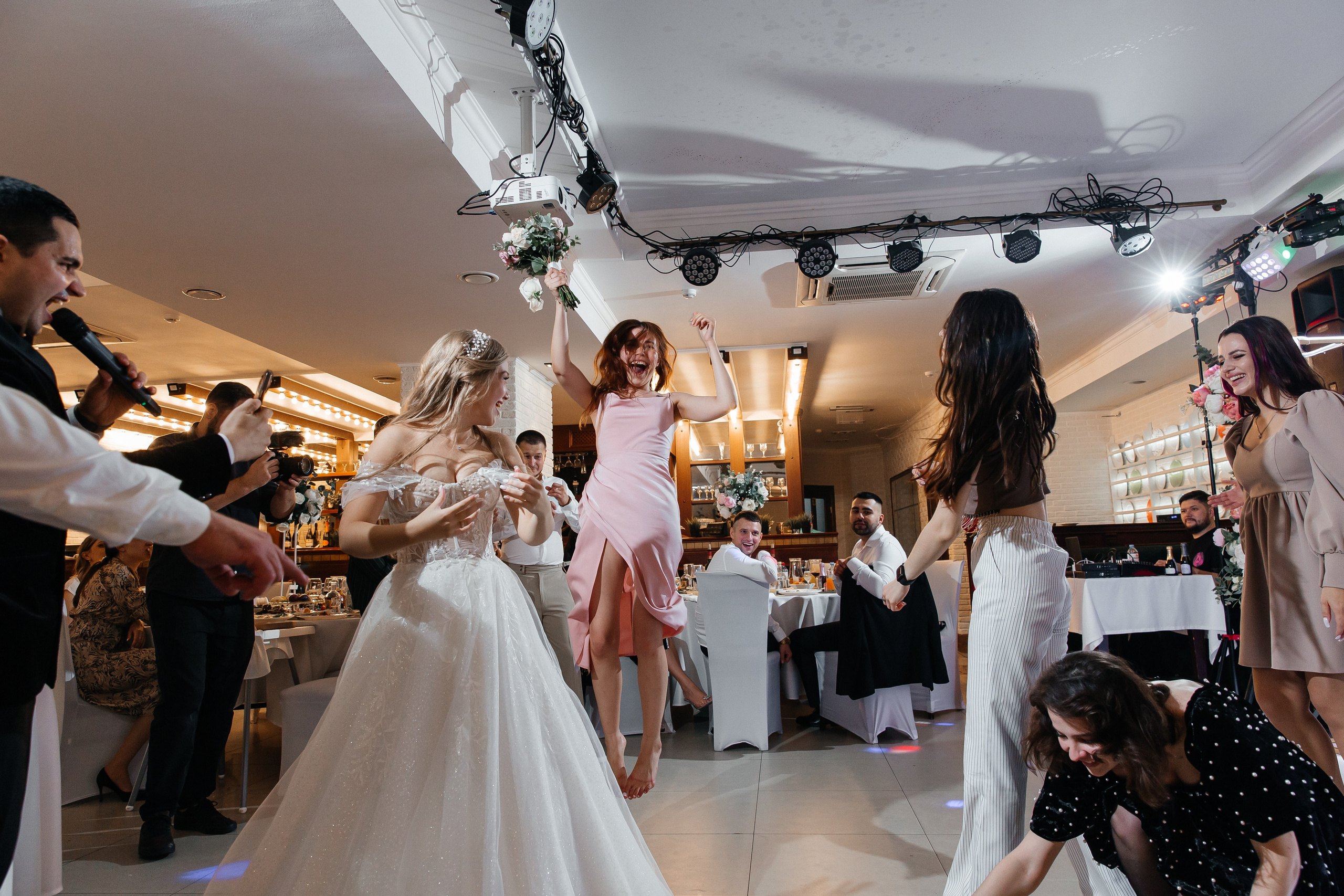 Свадьба Альберта и Алсу — бутик и O2. Свадебный фотограф в Оренбурге Илья Володьков