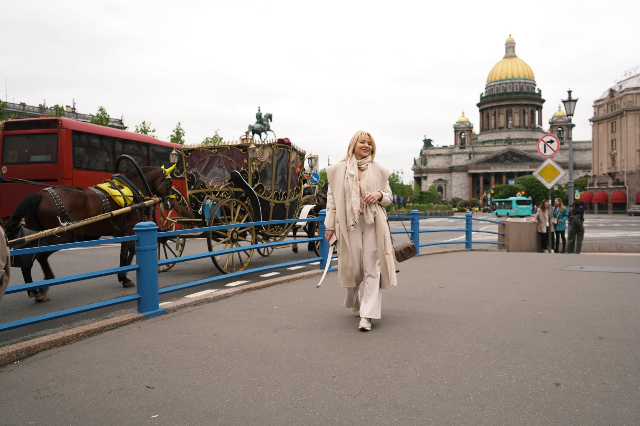 Ольга. Прогулка в Питере. Контент- фотограф, рилсмейкер в Санкт- Петербурге Елена Грие