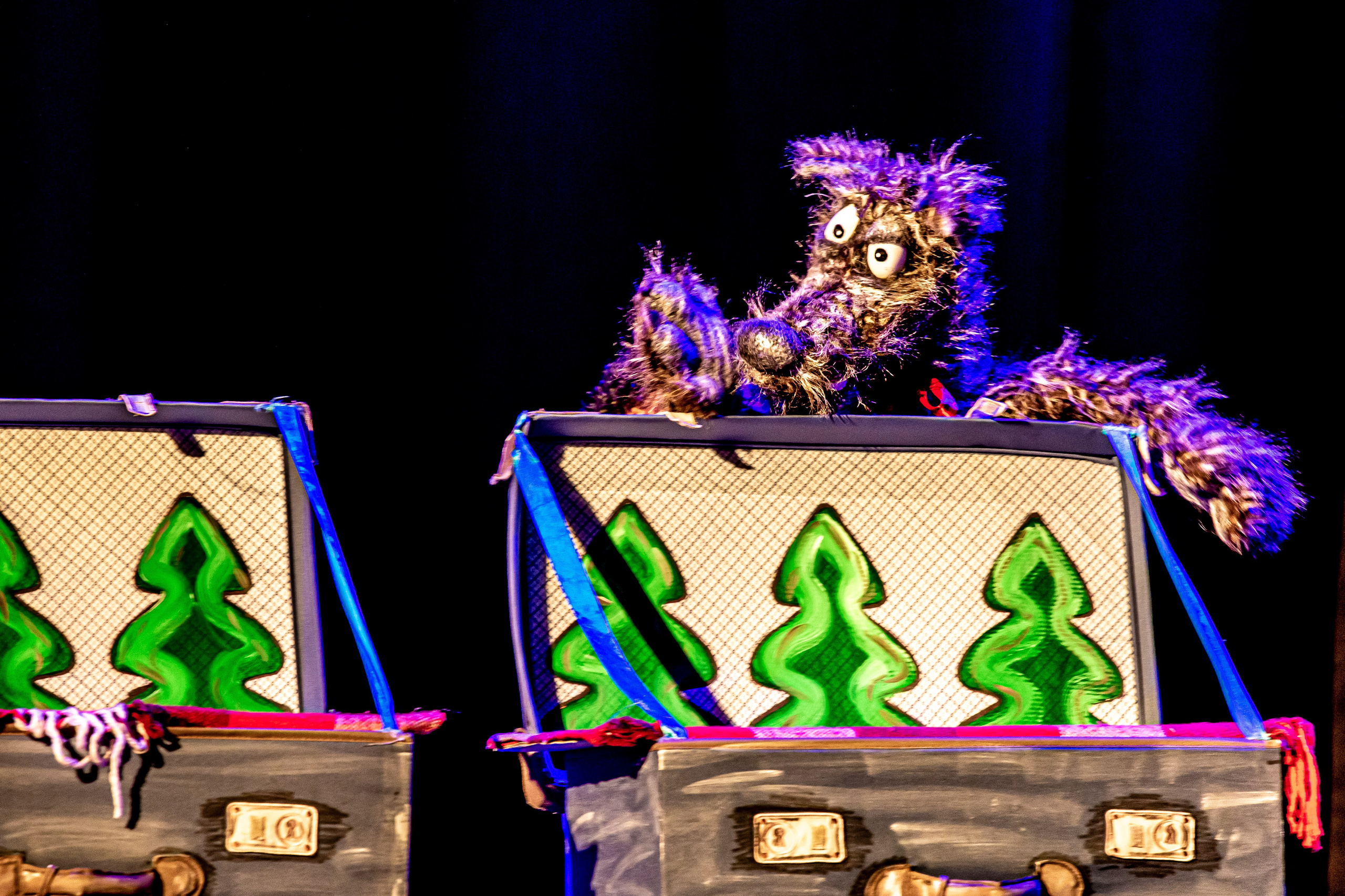 Спектакль театра Саквояж О Красной шапочке. Фотограф в Сочи Юрий Шептаев