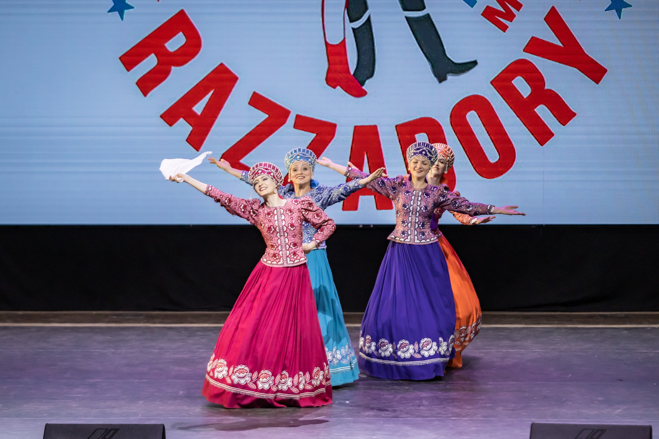 Концерт ансамбля народного такца «Раззадоры». Фотограф Владимир Охрименко