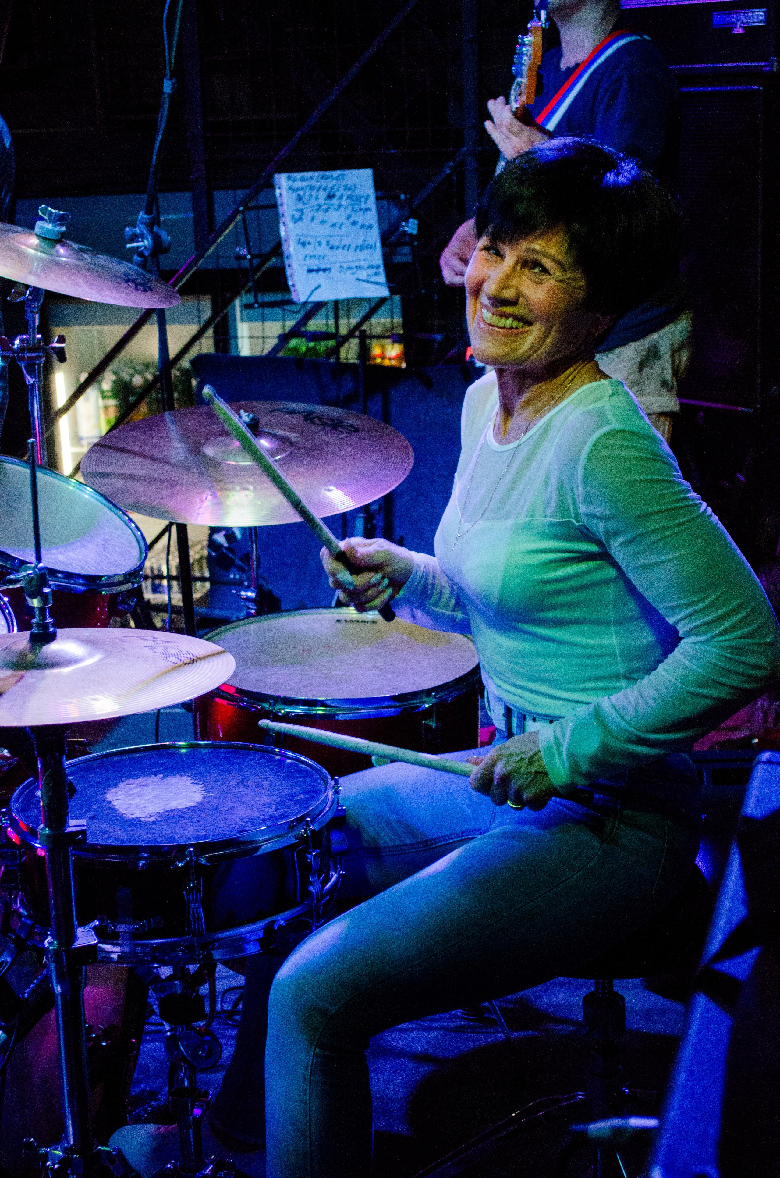 Сама эпичность в кадрах🎸🥁. Свет, камера, улыбка!