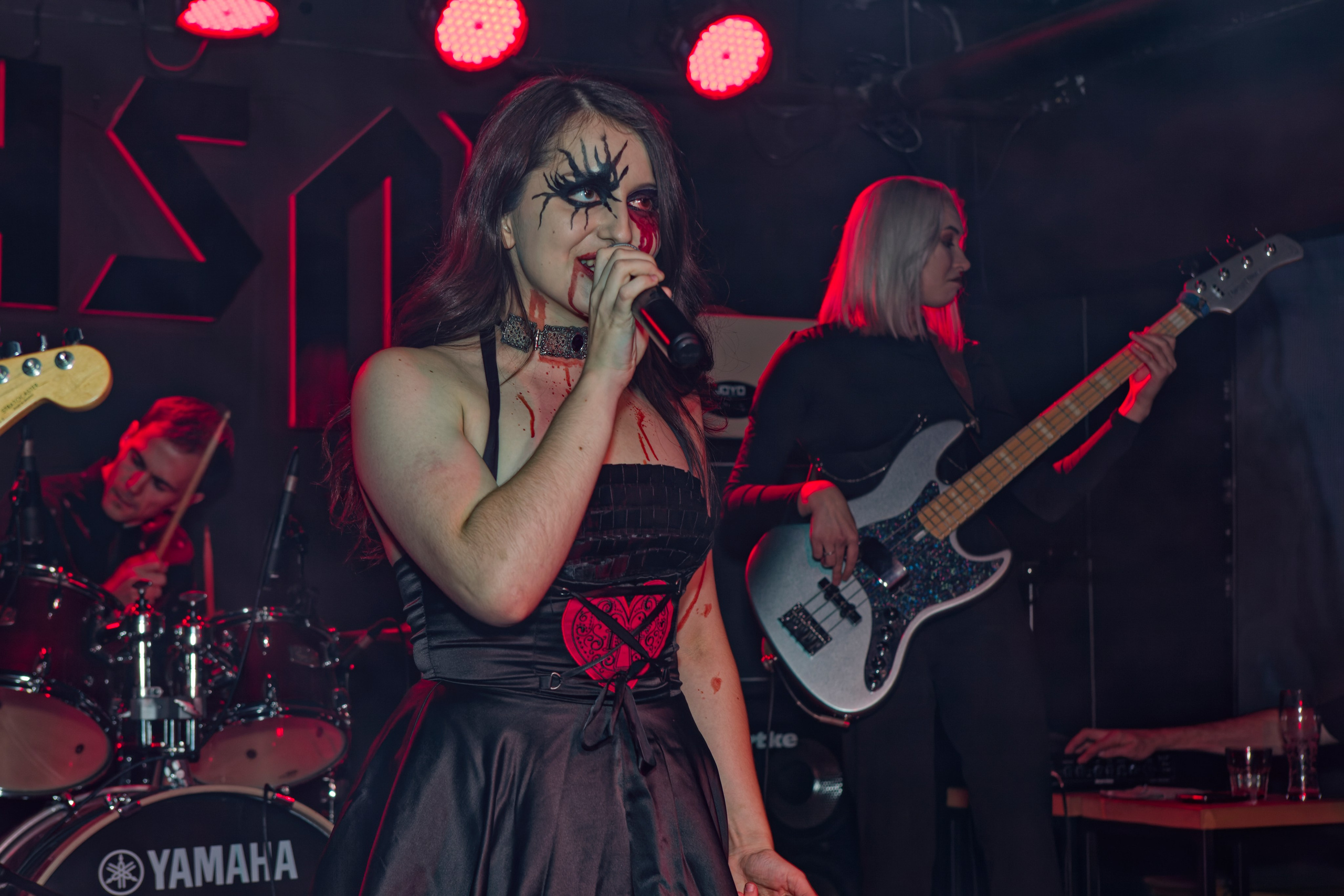 «Страшная вечеринка». Кутузов Евгений Фотограф в Южно-Сахалинске