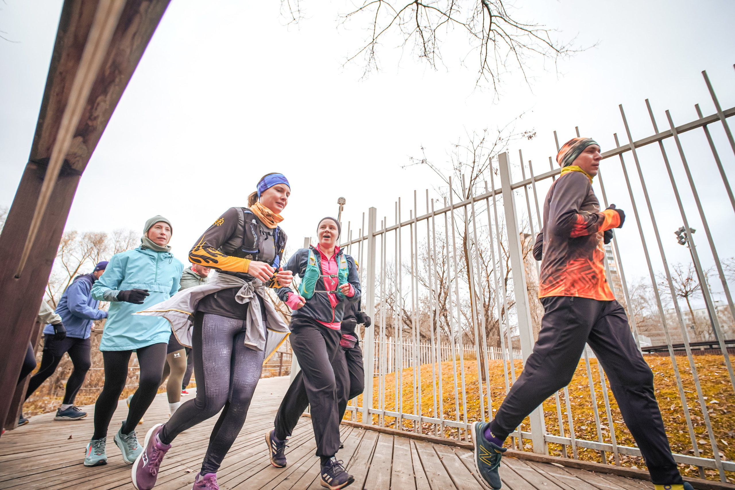 #марафонудома #яuzarun 2024 2-я петля, группа 6:30. Роман Капилюшов. Бег. Фото. Видео. г. Люберцы