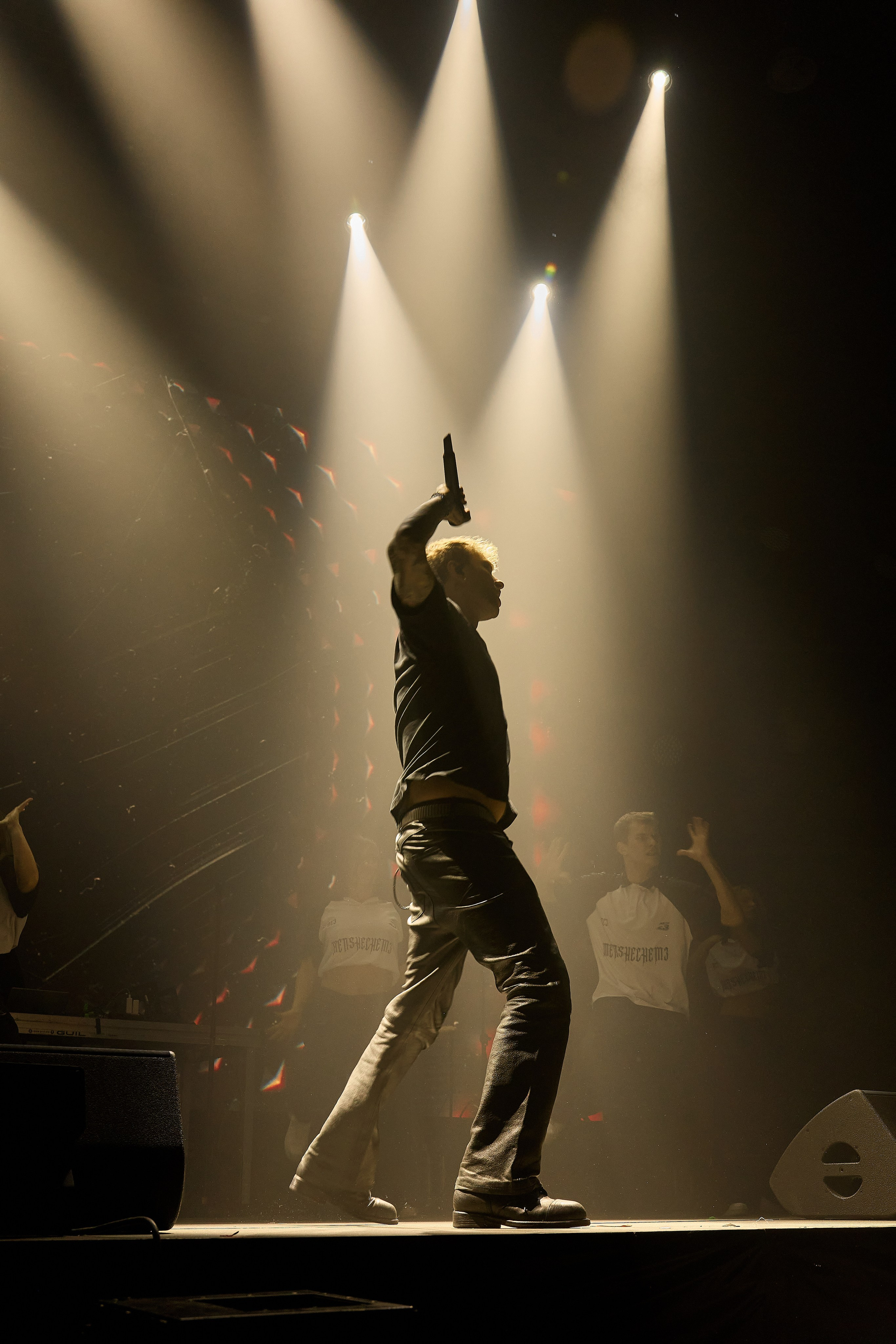 Egor Kreed. Святослав Лебедев | Рекламный фотограф — Коммерческая съемка, Арт-дирекшн, AI-интеграция