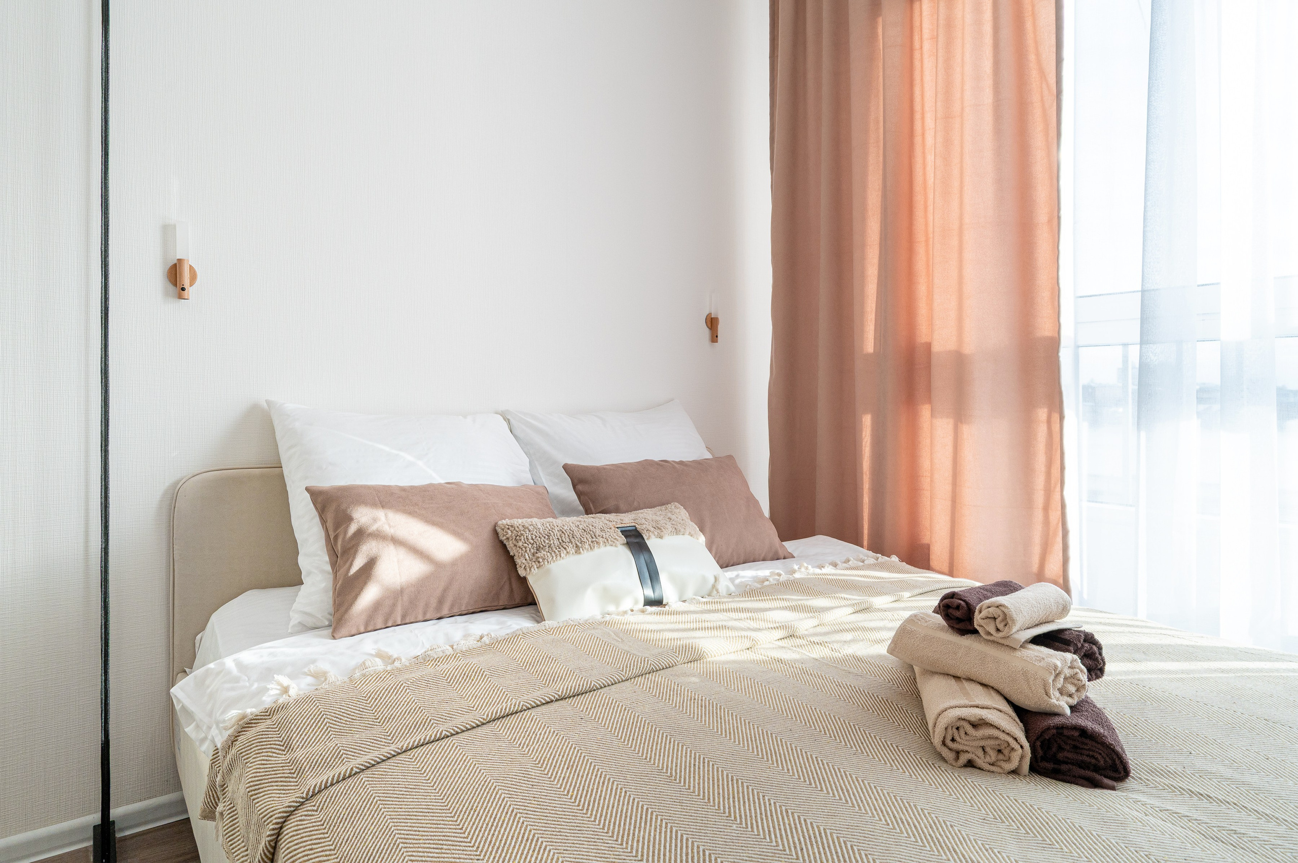 Студия на Октябрьской набережной. Интерьерный фотограф. Фото- видеосъемка недвижимости Санкт-Петербург