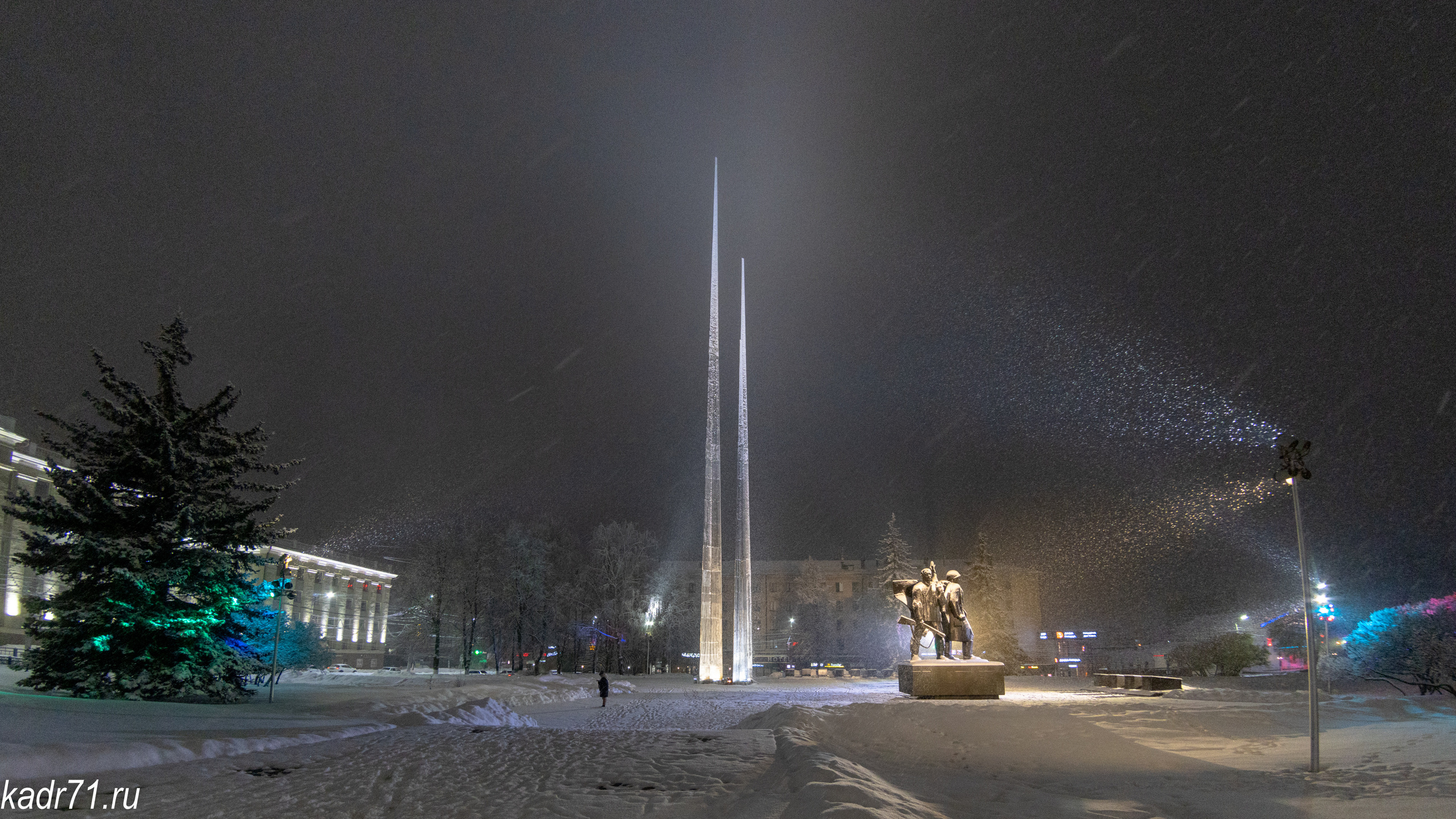 Мемориал «Три Штыка» на «Площади Победы» в г. Тула. Фотограф в Туле Крупский АнДРей. Фотостудия «КАДР71» в Туле