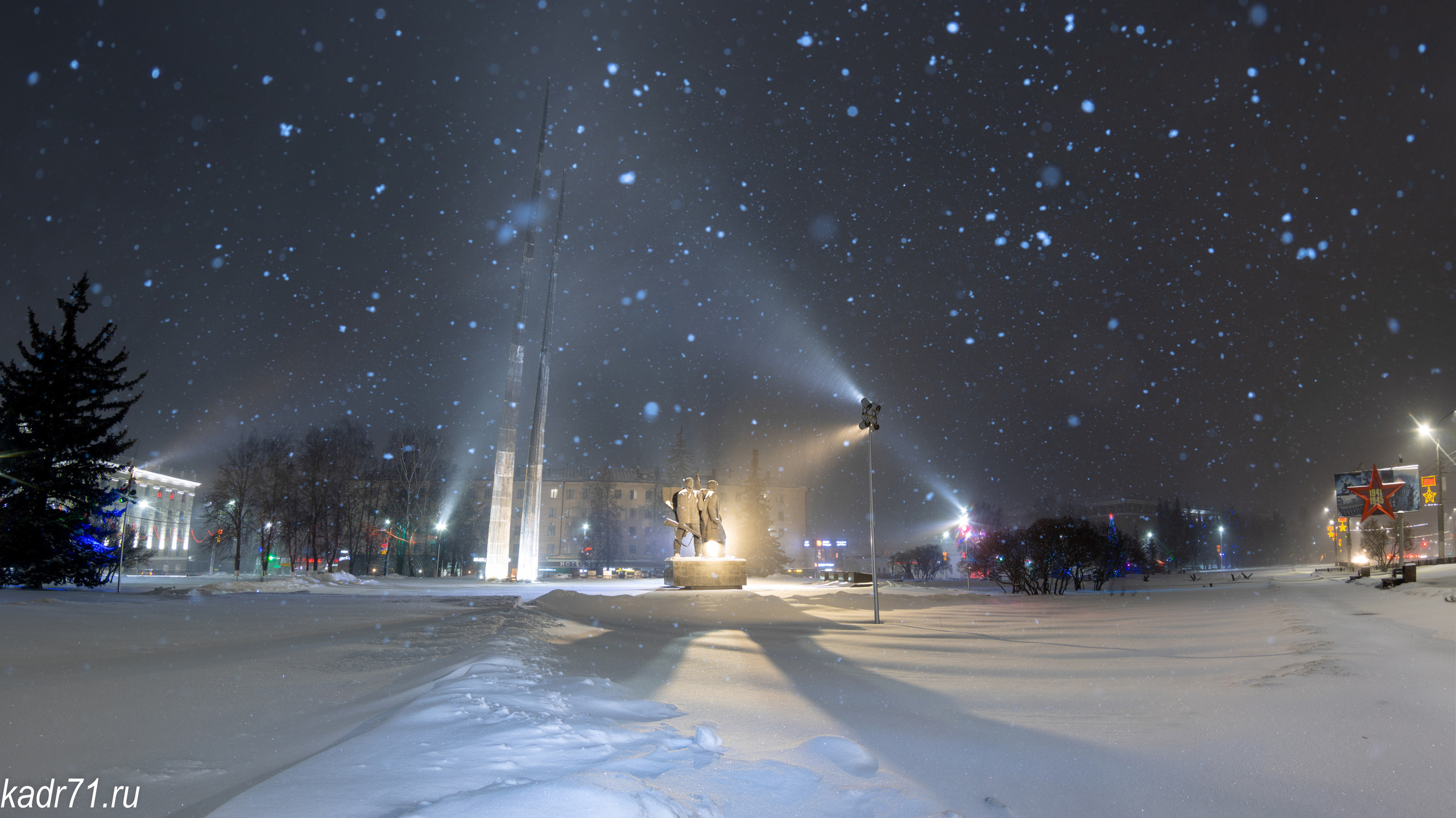 Мемориал «Три Штыка» на «Площади Победы» в г. Тула. Фотограф в Туле Крупский АнДРей. Фотостудия «КАДР71» в Туле