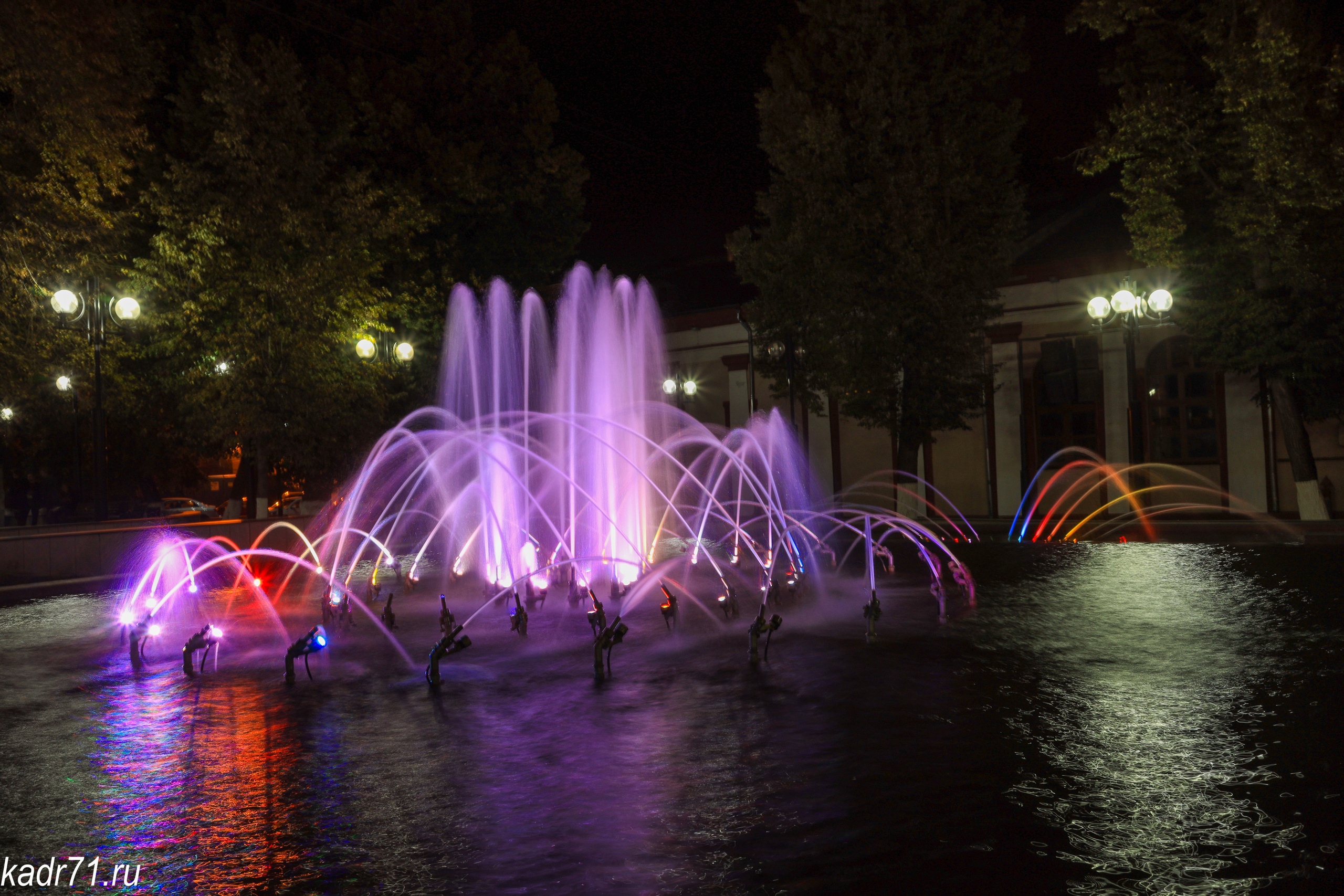 Тульский Драматический Театр, Аллея фонтанов. Фотограф в Туле Крупский АнДРей. Фотостудия «КАДР71» в Туле