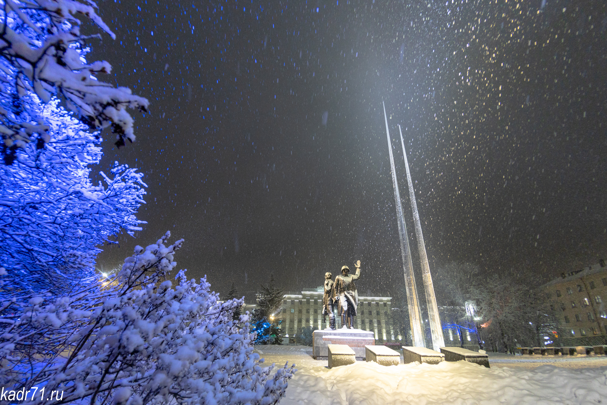 Мемориал «Три Штыка» на «Площади Победы» в г. Тула. Фотограф в Туле Крупский АнДРей. Фотостудия «КАДР71» в Туле