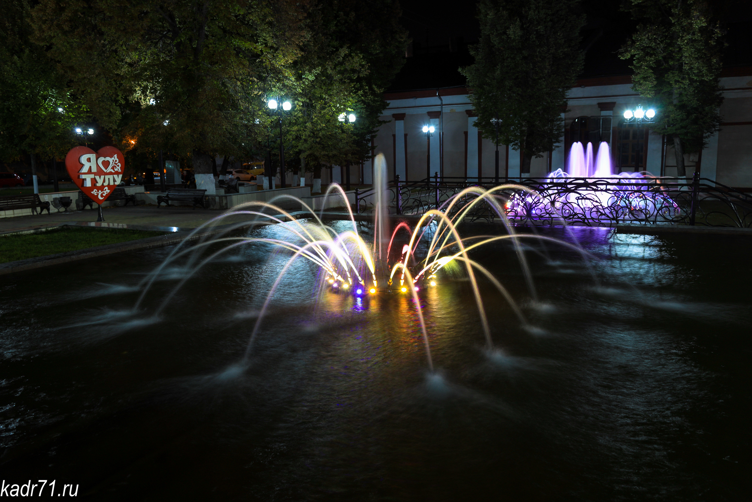 Тульский Драматический Театр, Аллея фонтанов. Фотограф в Туле Крупский АнДРей. Фотостудия «КАДР71» в Туле
