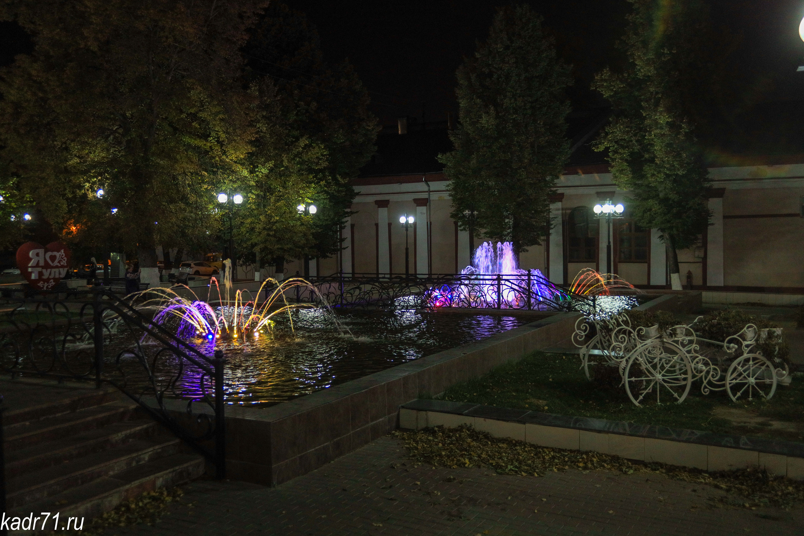 Тульский Драматический Театр, Аллея фонтанов. Фотограф в Туле Крупский АнДРей. Фотостудия «КАДР71» в Туле