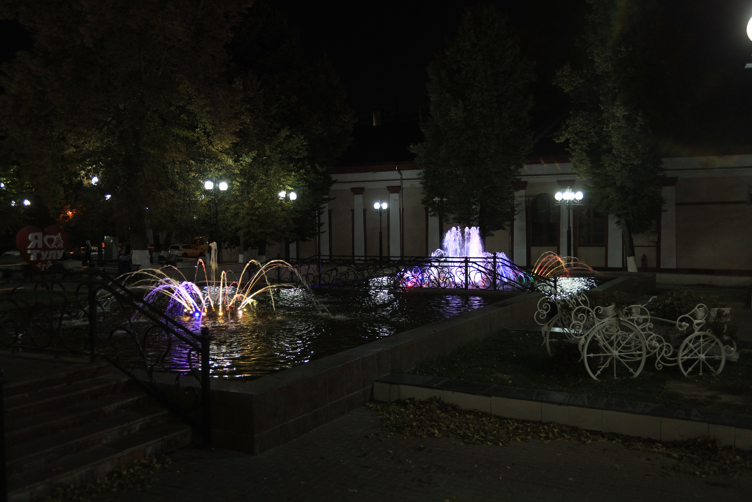 Тульский Драматический Театр, Аллея фонтанов. Фотограф в Туле Крупский АнДРей. Фотостудия «КАДР71» в Туле