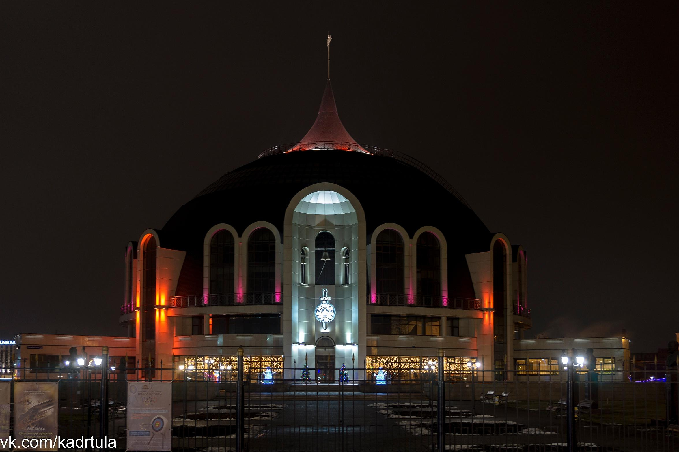 Музей оружия, набережная Упы, памятник Тульскому Левше. Фотограф в Туле Крупский АнДРей. Фотостудия «КАДР71» в Туле