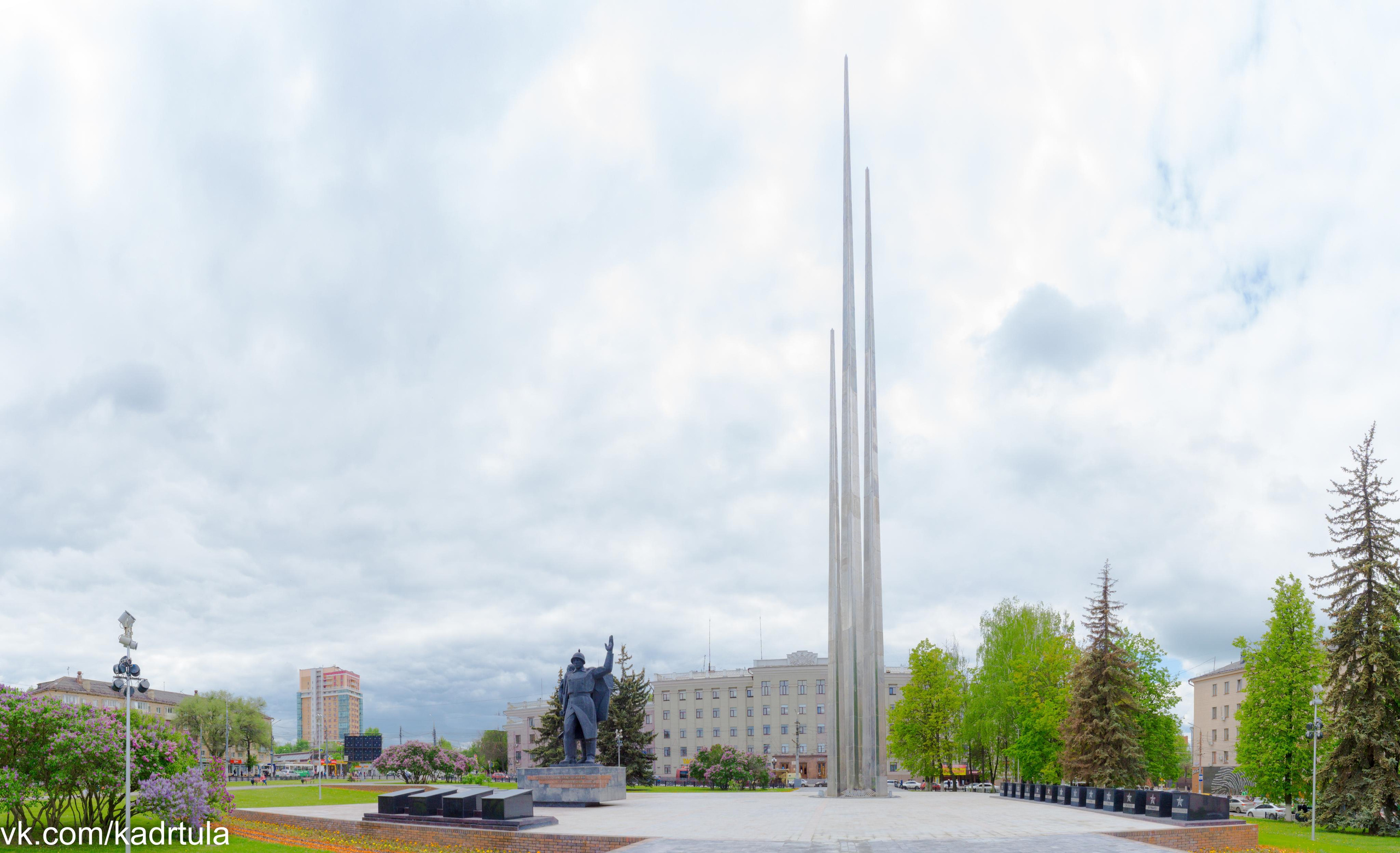 Мемориал «Три Штыка» на «Площади Победы» в г. Тула. Фотограф в Туле Крупский АнДРей. Фотостудия «КАДР71» в Туле