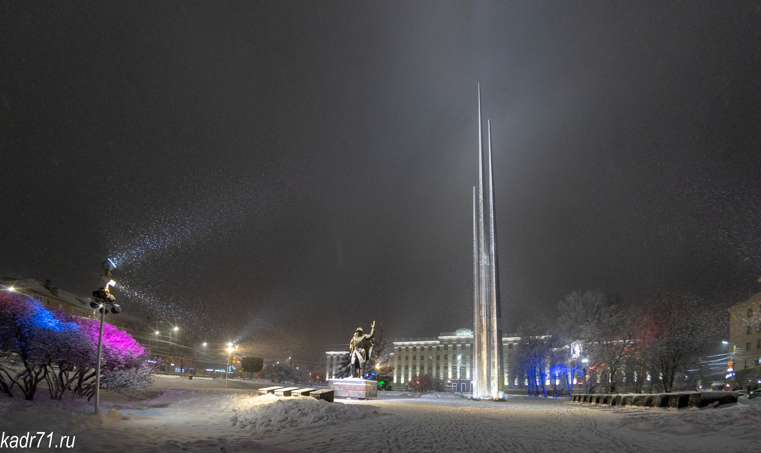 Мемориал «Три Штыка» на «Площади Победы» в г. Тула. Фотограф в Туле Крупский АнДРей. Фотостудия «КАДР71» в Туле