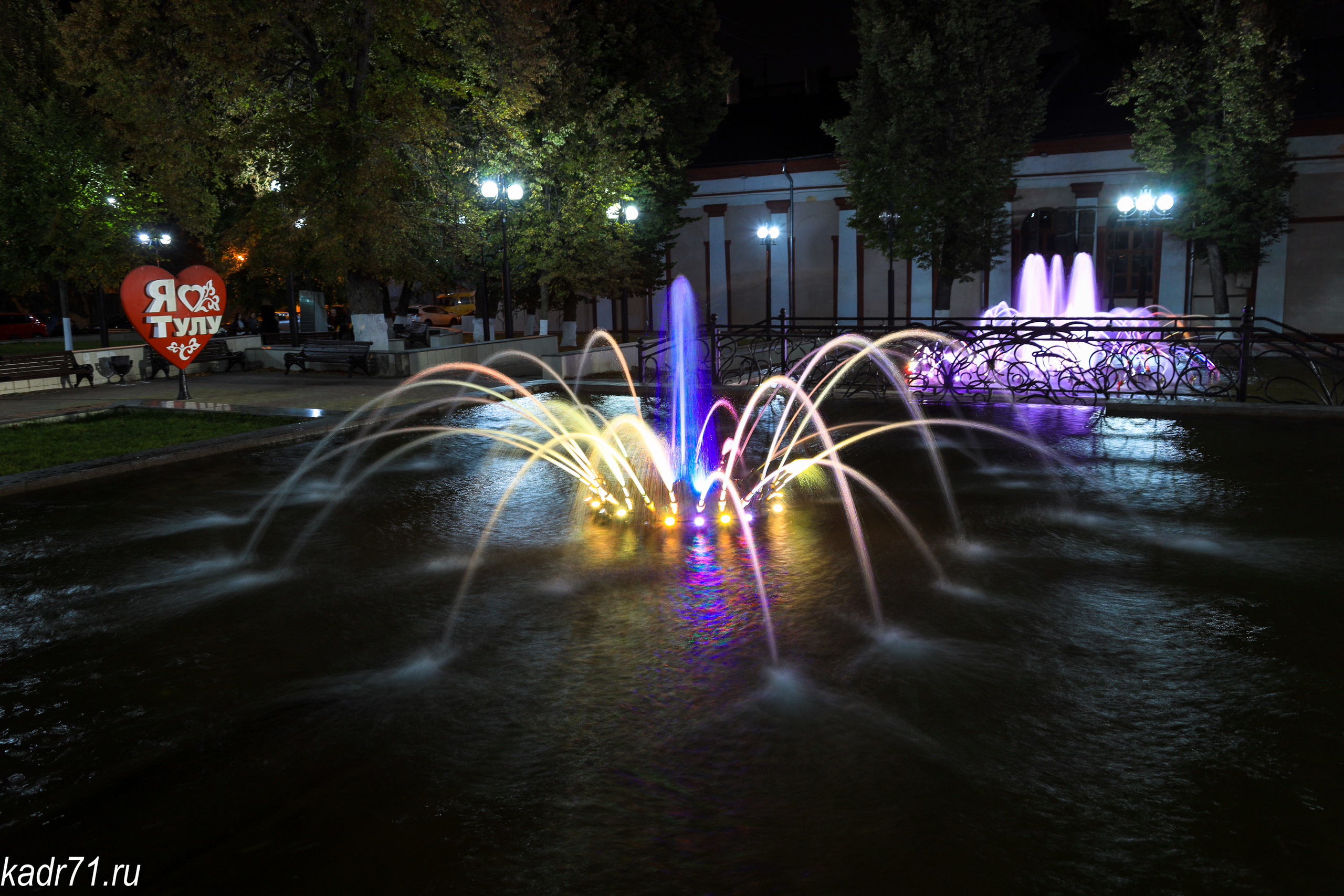 Тульский Драматический Театр, Аллея фонтанов. Фотограф в Туле Крупский АнДРей. Фотостудия «КАДР71» в Туле
