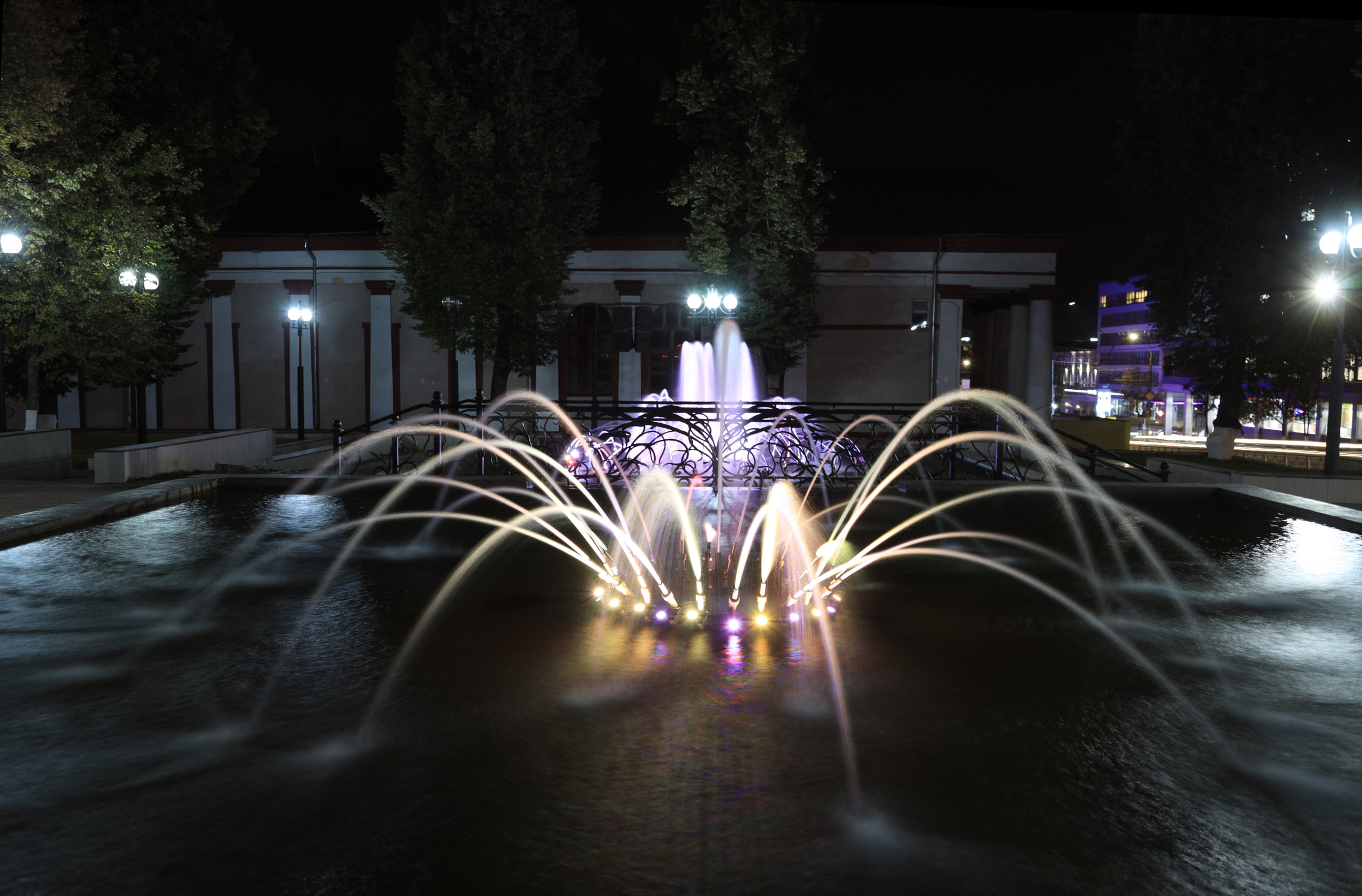 Тульский Драматический Театр, Аллея фонтанов. Фотограф в Туле Крупский АнДРей. Фотостудия «КАДР71» в Туле