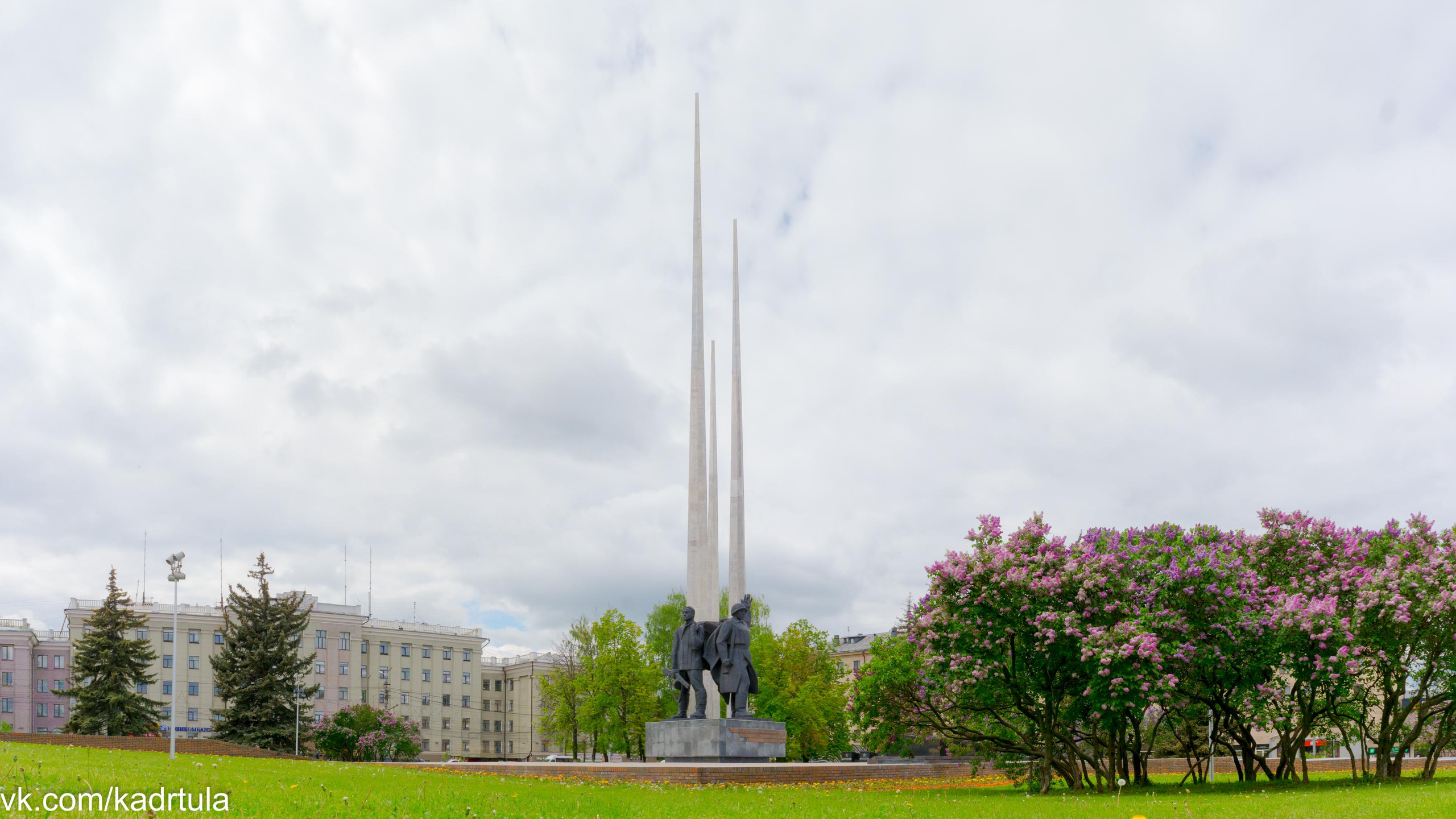 Мемориал «Три Штыка» на «Площади Победы» в г. Тула. Фотограф в Туле Крупский АнДРей. Фотостудия «КАДР71» в Туле