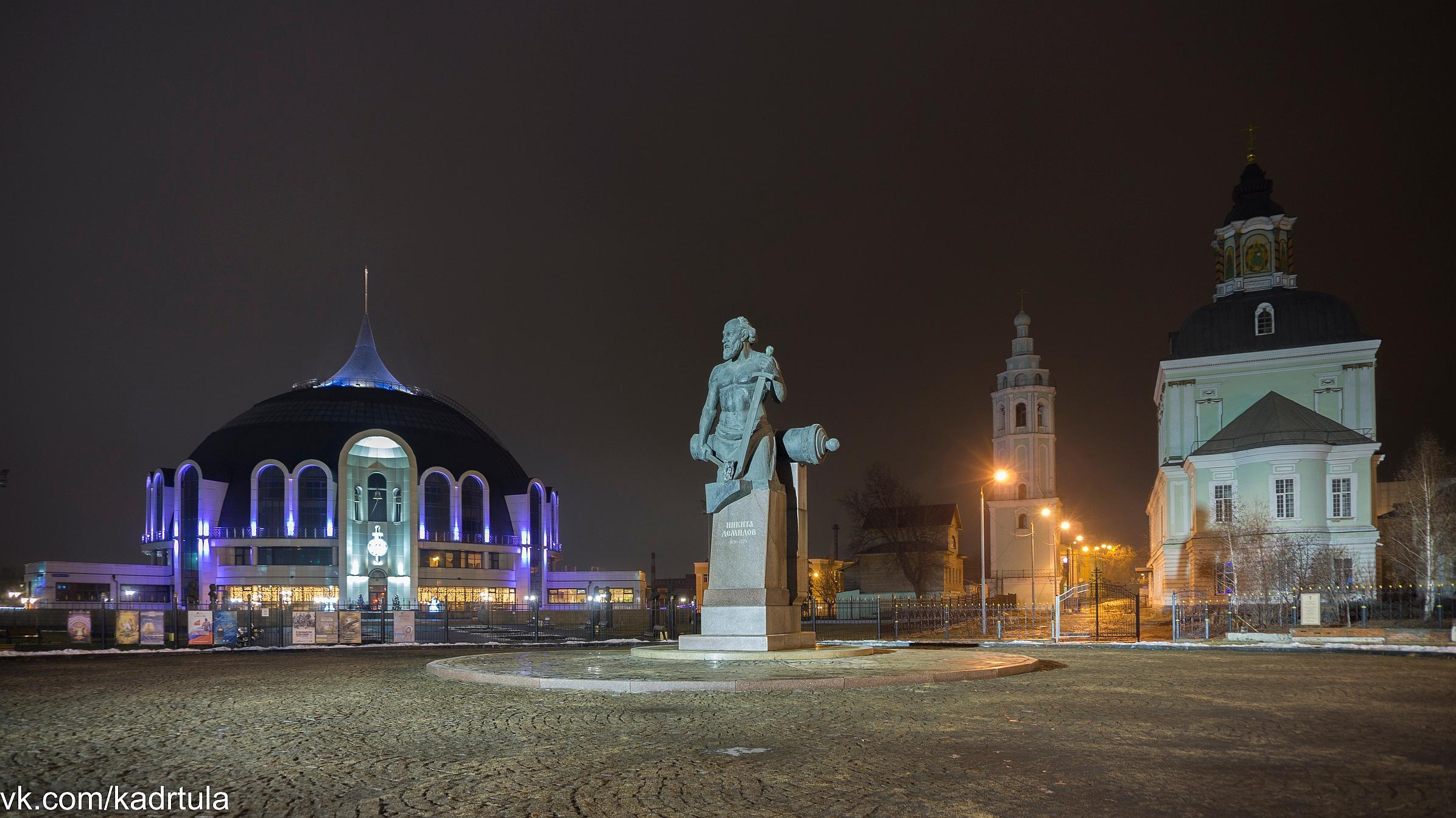 Музей оружия, набережная Упы, памятник Тульскому Левше. Фотограф в Туле Крупский АнДРей. Фотостудия «КАДР71» в Туле