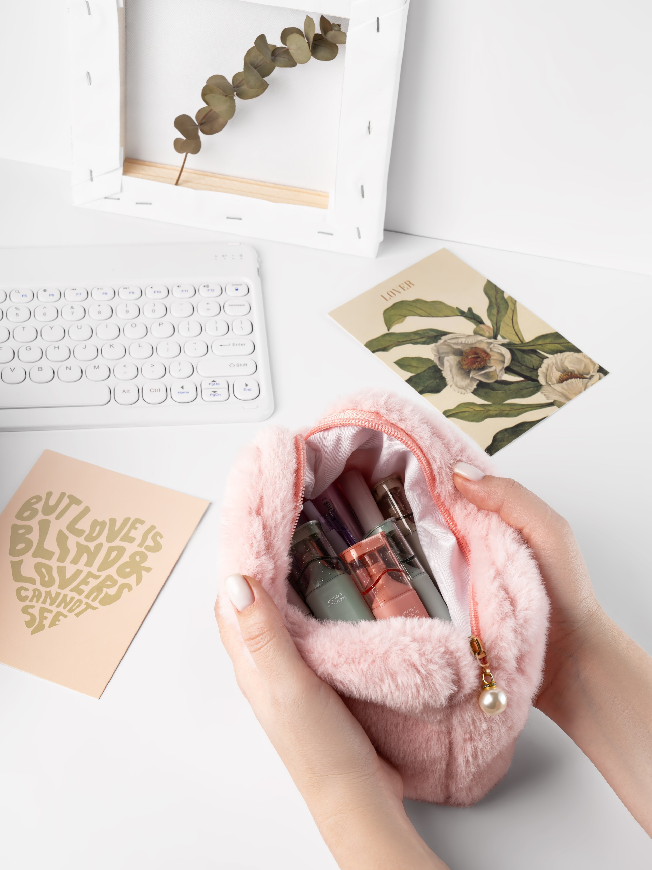 КОСМЕТИЧКИ. Предметная фотосъемка в г. Москва PREDMETKASTUDIO