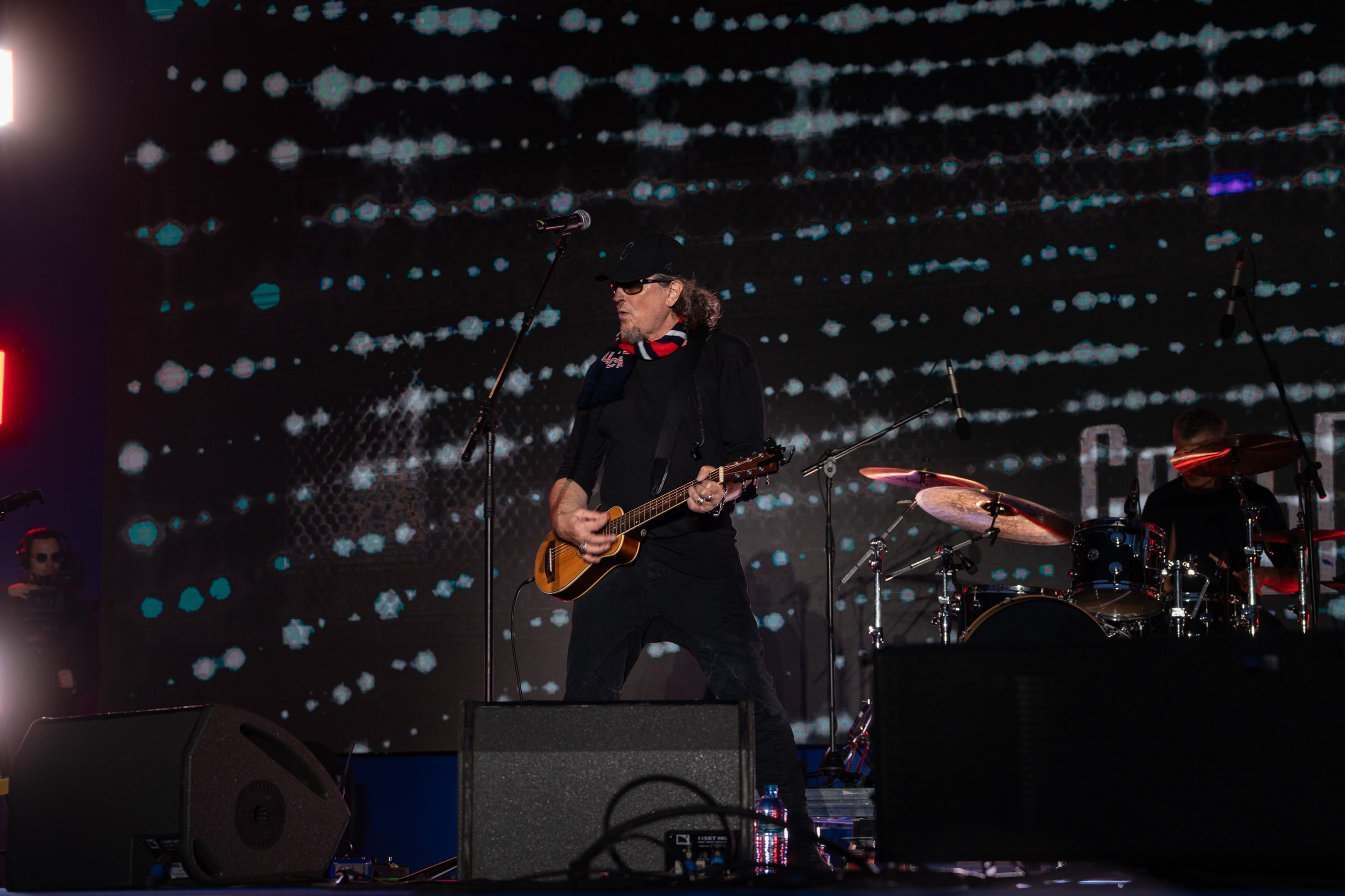 Группа Серьга и Сергей Галанин на ЦСКА ФЕСТ 2024. Сайт Алматинского НЮ АРТ, будуар и фэшн фотографа Дениса Карпенко