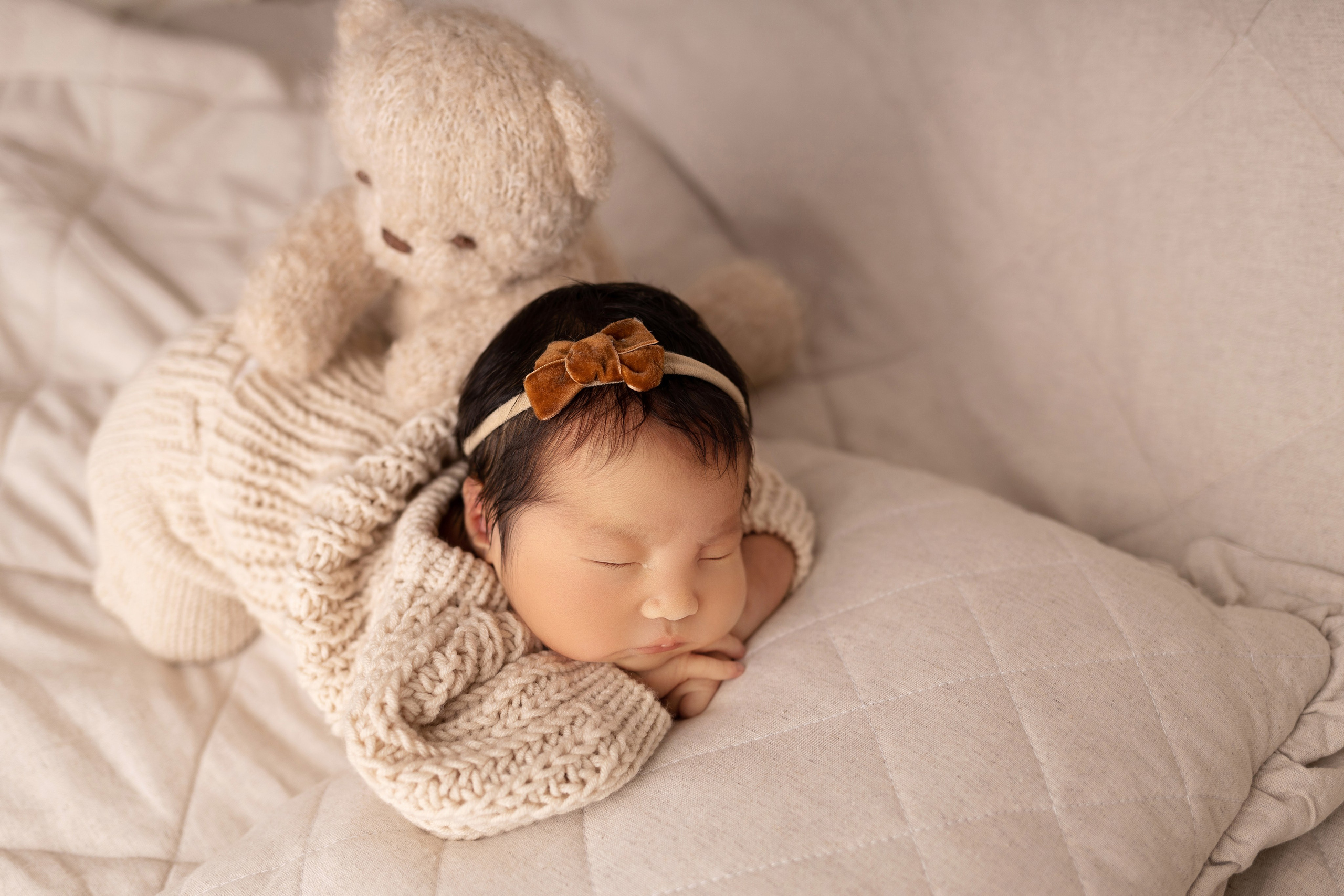 Newborn съемка в стиле Лайф. Фотограф новорожденных малышей в Омске и Омской области Эльвира Камаева