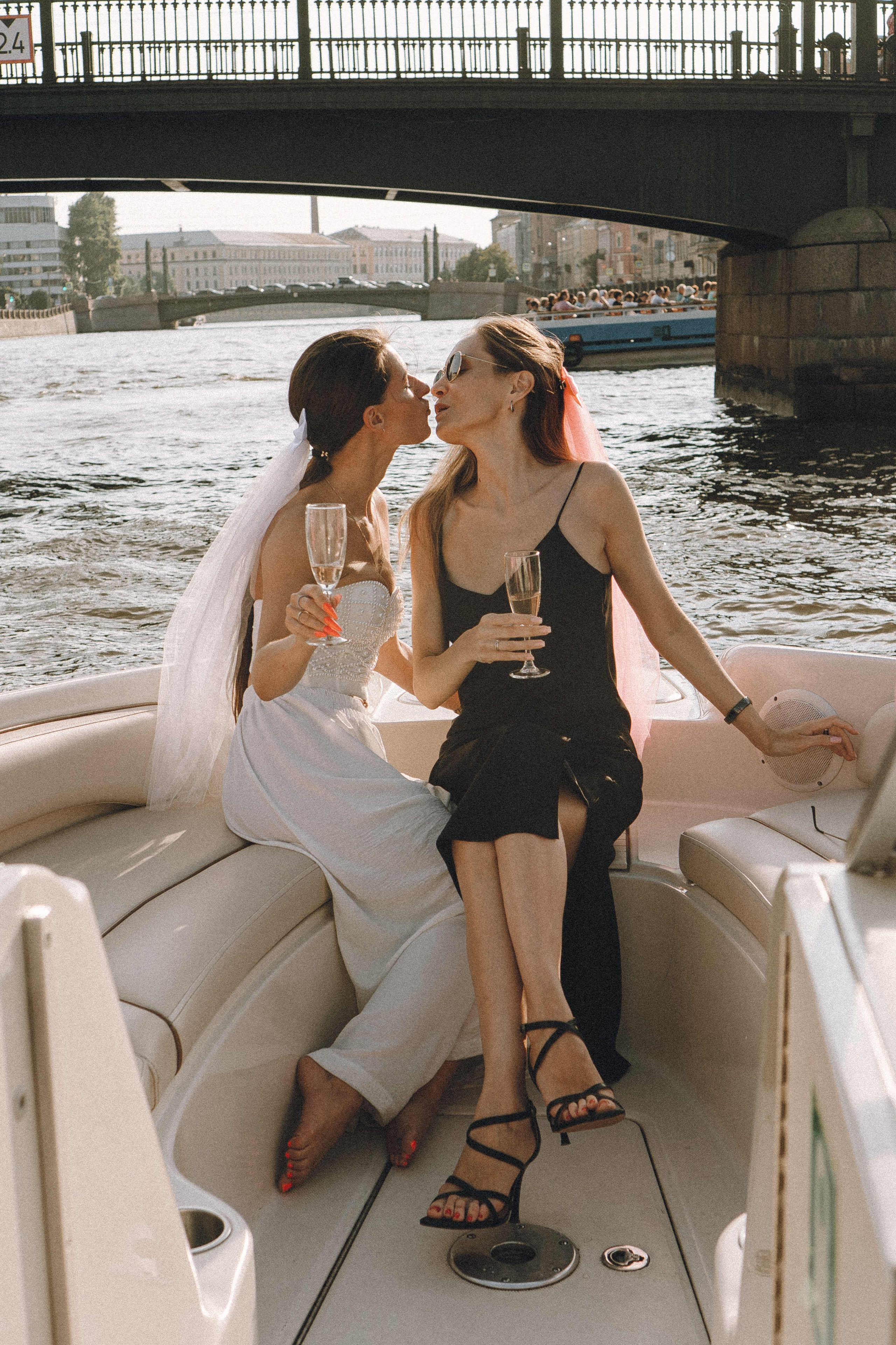 ДЕВИЧНИК НА КАТЕРЕ. Профессиональный фотограф, Санкт-Петербург — Виктория Богомолова