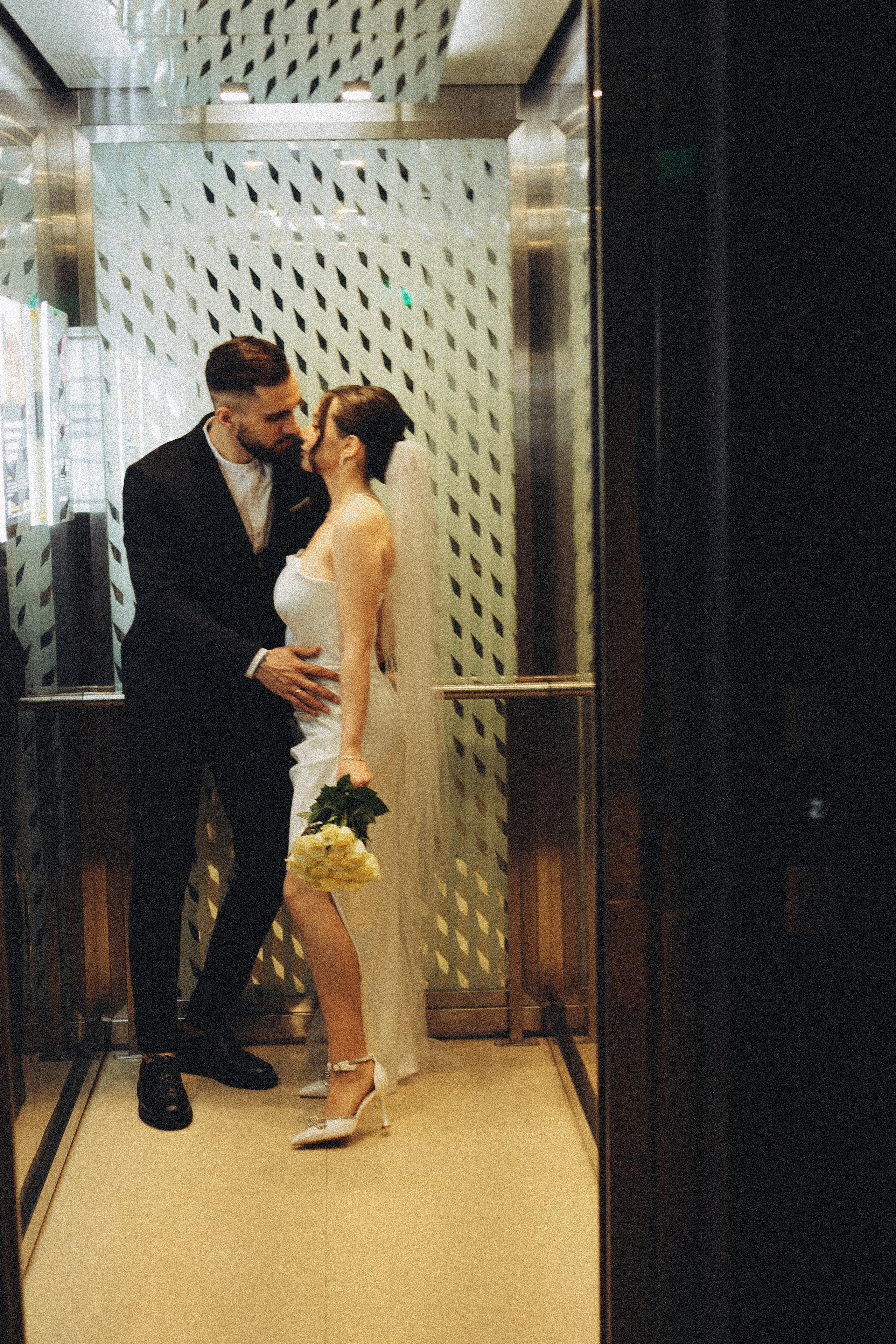 СВАДЕБНАЯ СЬЕМКА СБОРОВ ЖЕНИХА И НЕВЕСТЫ В ОТЕЛЕ И ТАКЖЕ ФОТОСЕССИИЯ В ОТЕЛЕЕ МЕГАПОЛИС БРЯНСК. Профессиональный фотограф, Санкт-Петербург — Виктория Богомолова