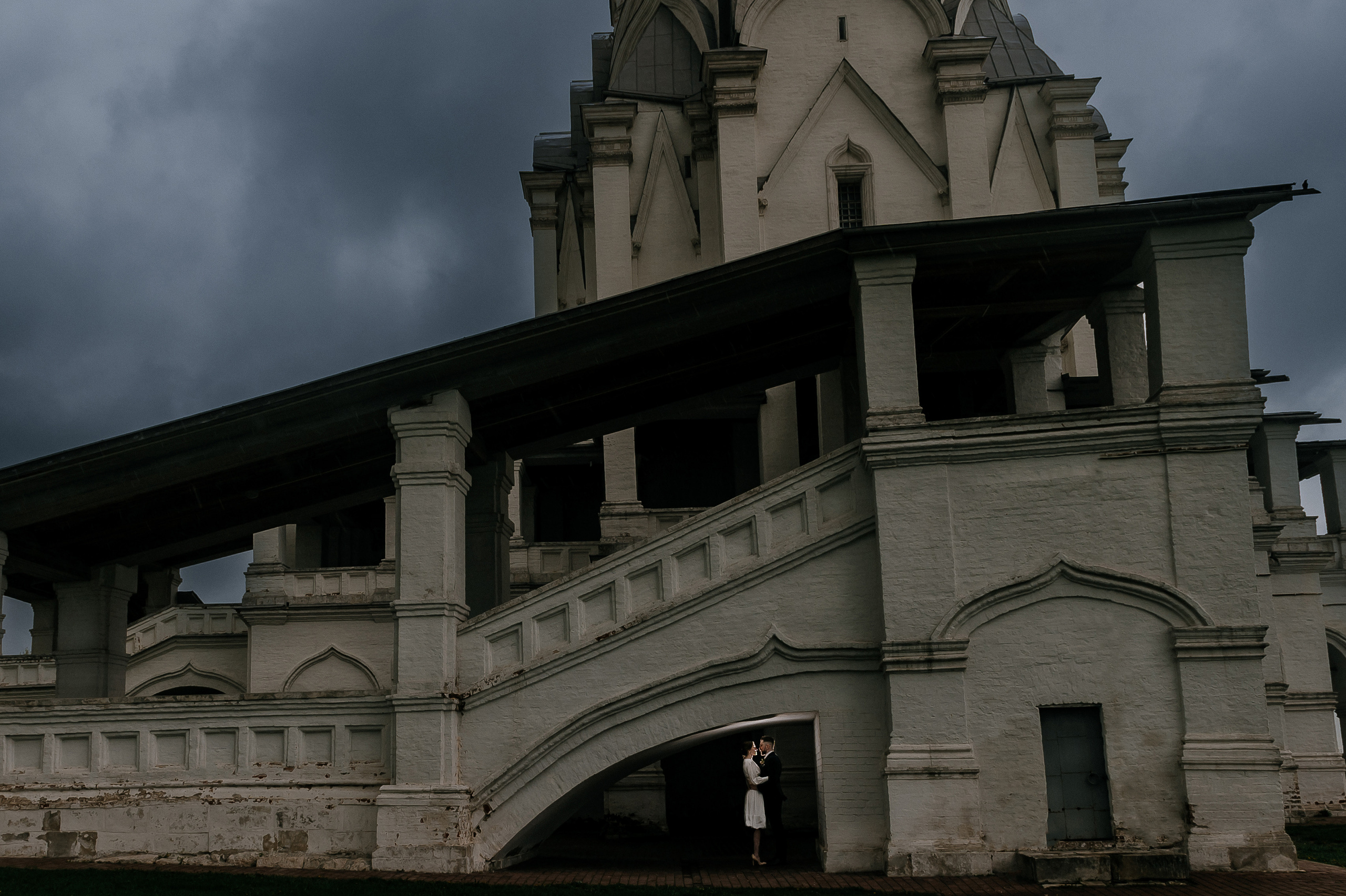 Свадебная фотосессия кафе Пушкин. Свадебный фотограф Москва — Сергей и Татьяна