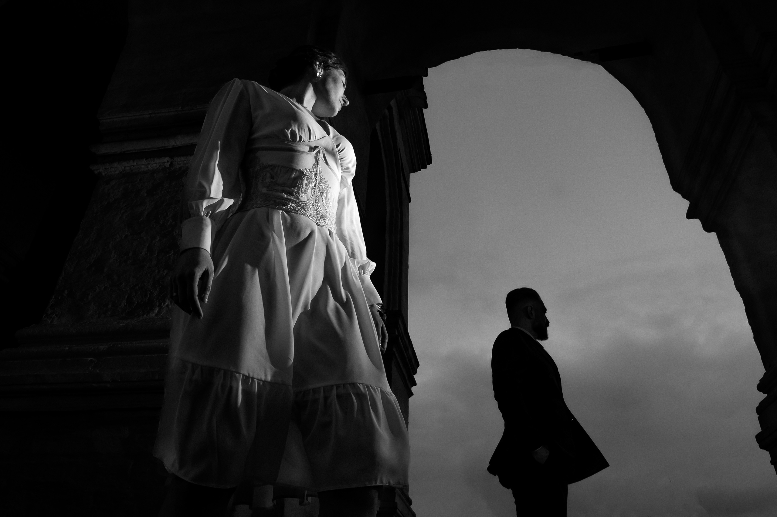 Жених и невеста в коломеском парке